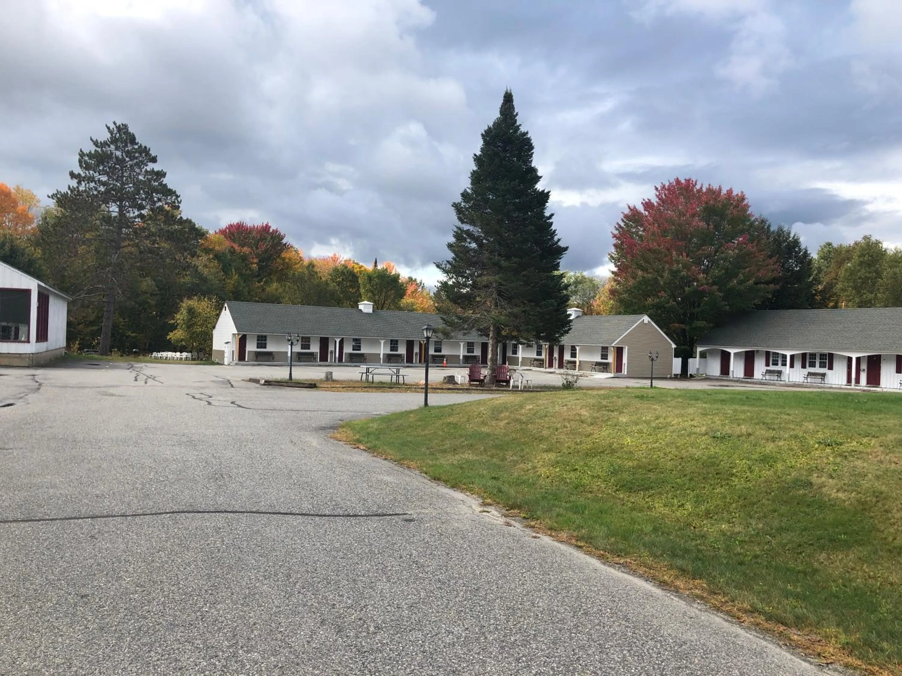 Property building in Stonybrook Motel & Lodge