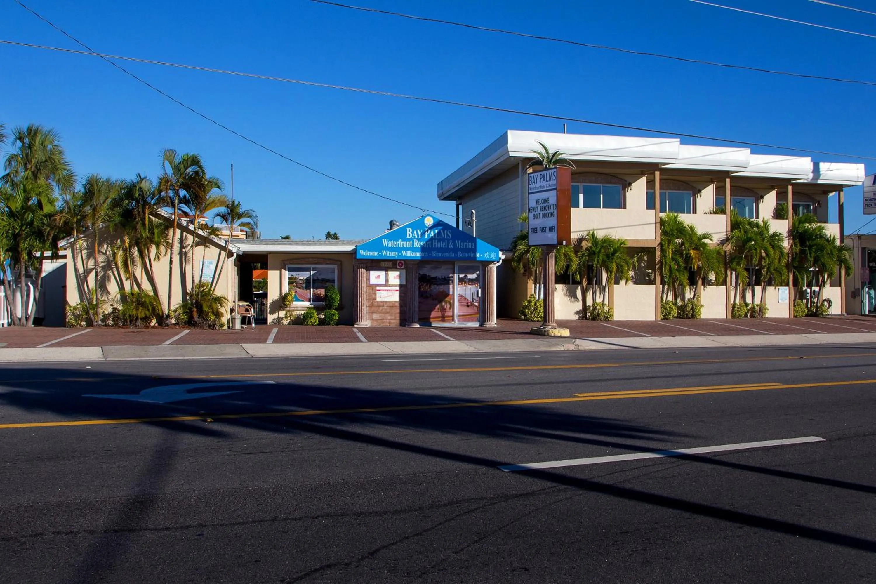 Facade/entrance in Bay Palms Waterfront Resort - Hotel and Marina
