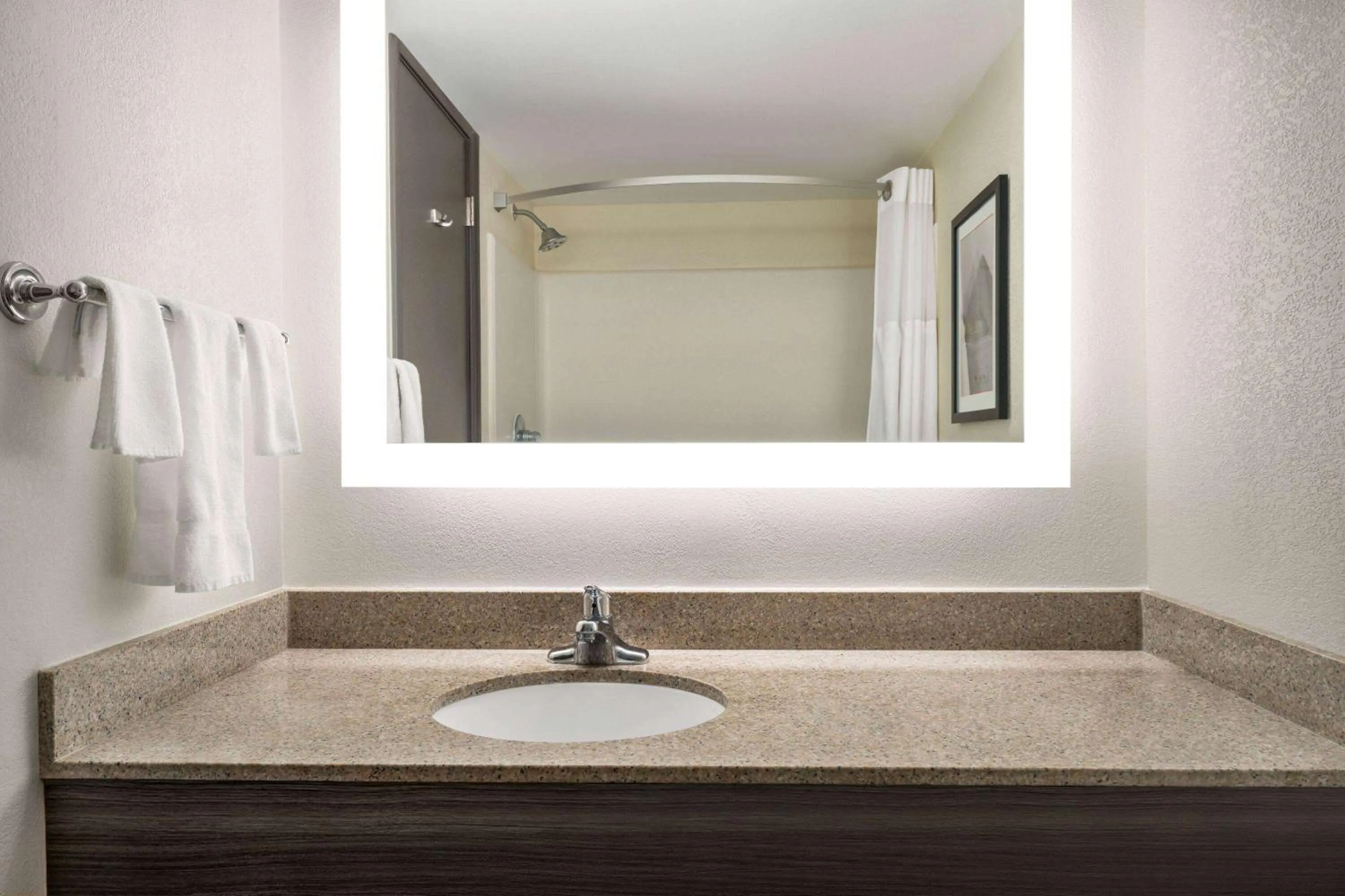 TV and multimedia in Ramada by Wyndham Allentown Bethlehem