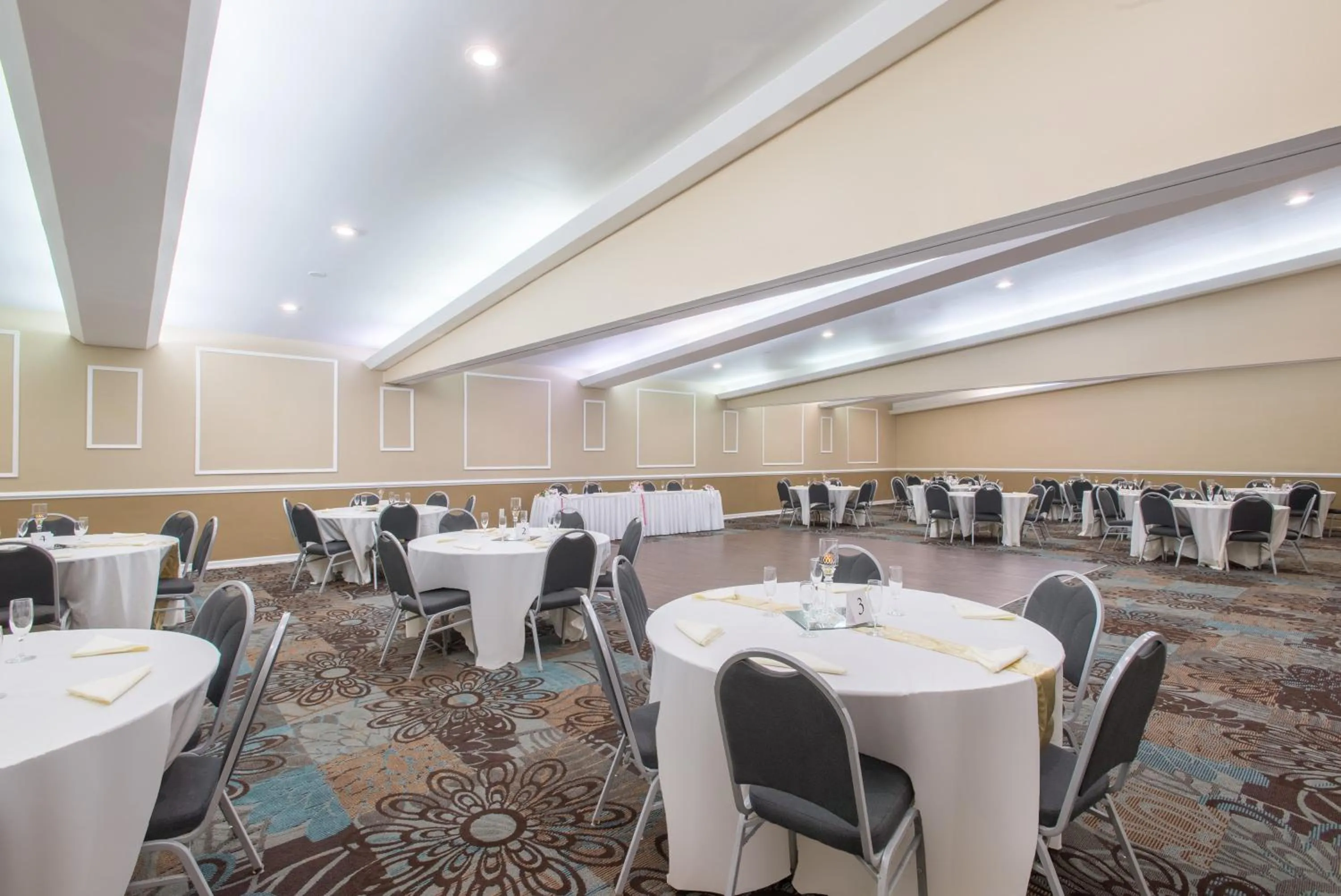 Banquet/Function facilities in Ramada by Wyndham Allentown Bethlehem