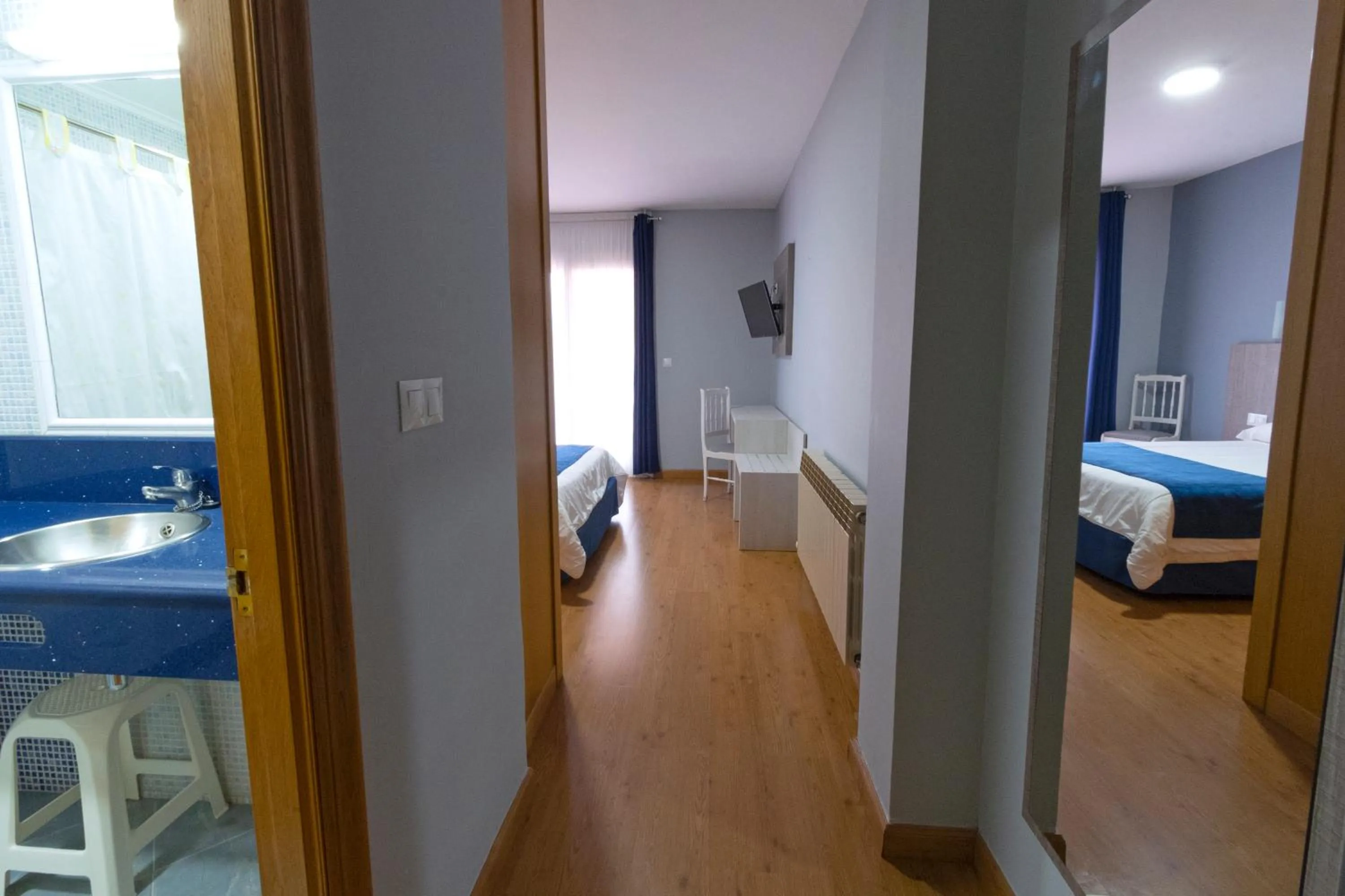 Photo of the whole room, Bed in Hotel Campomar