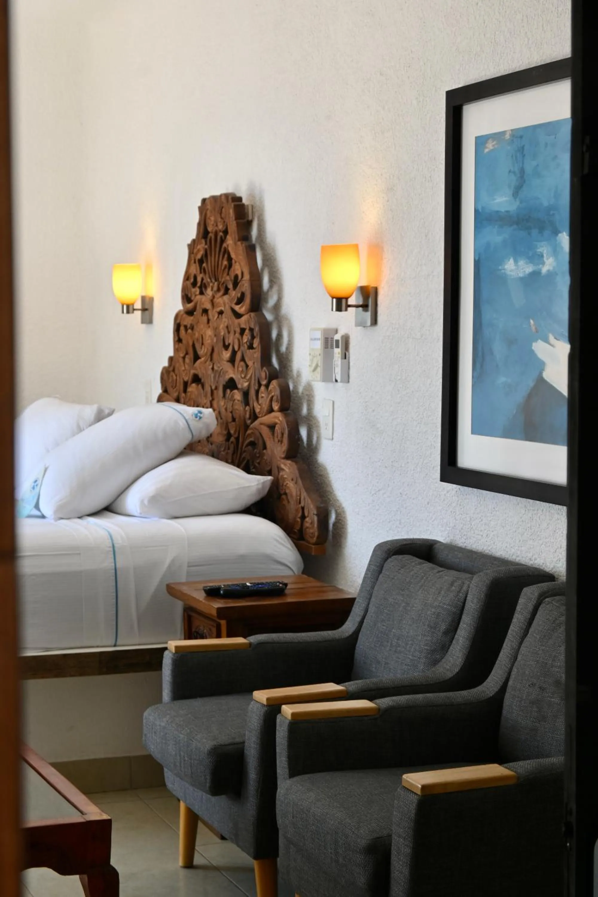 Bed in Pelicano Inn Playa del Carmen - Beachfront Hotel