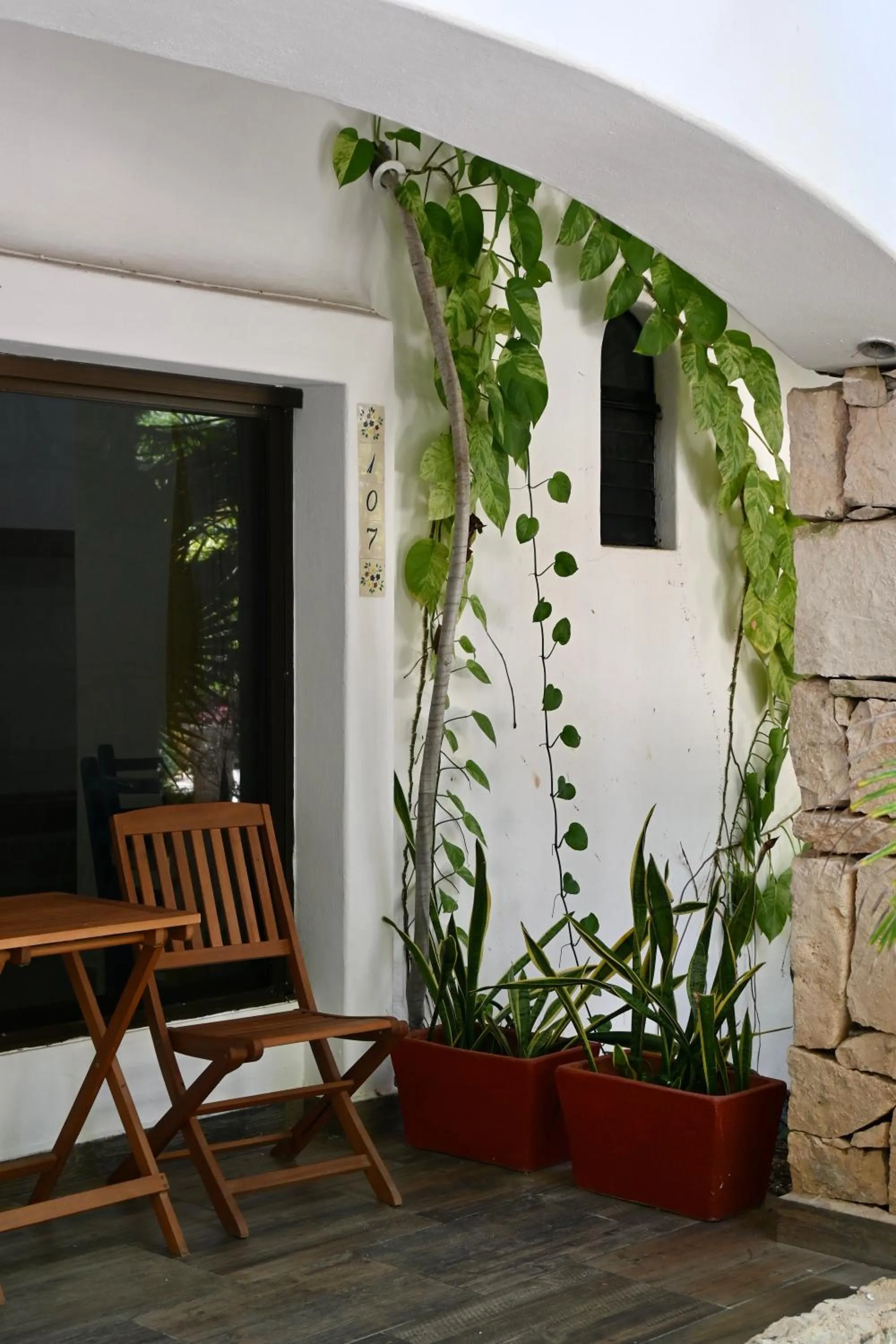 Patio in Pelicano Inn Playa del Carmen - Beachfront Hotel