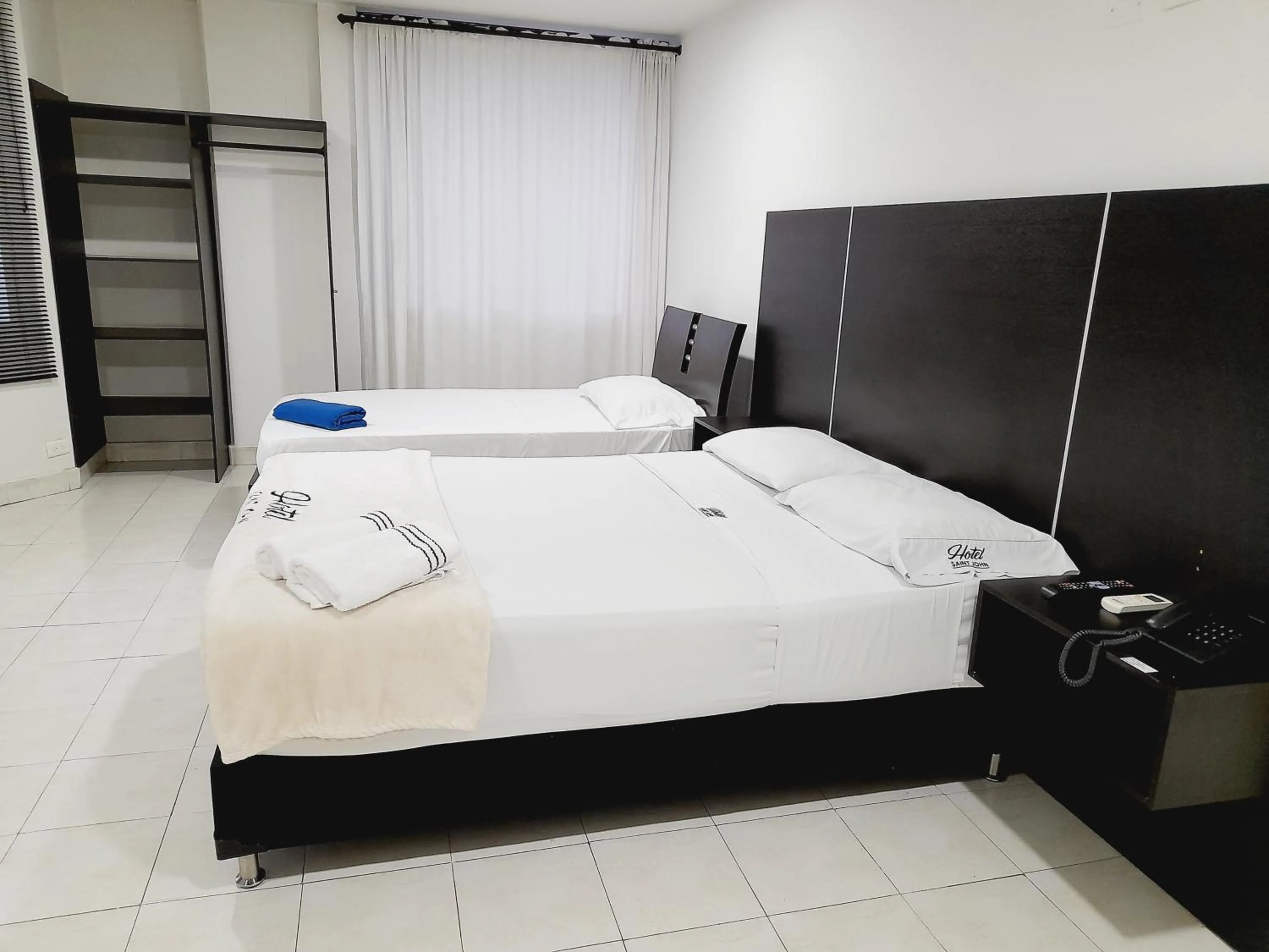 Photo of the whole room in Hotel Saint John