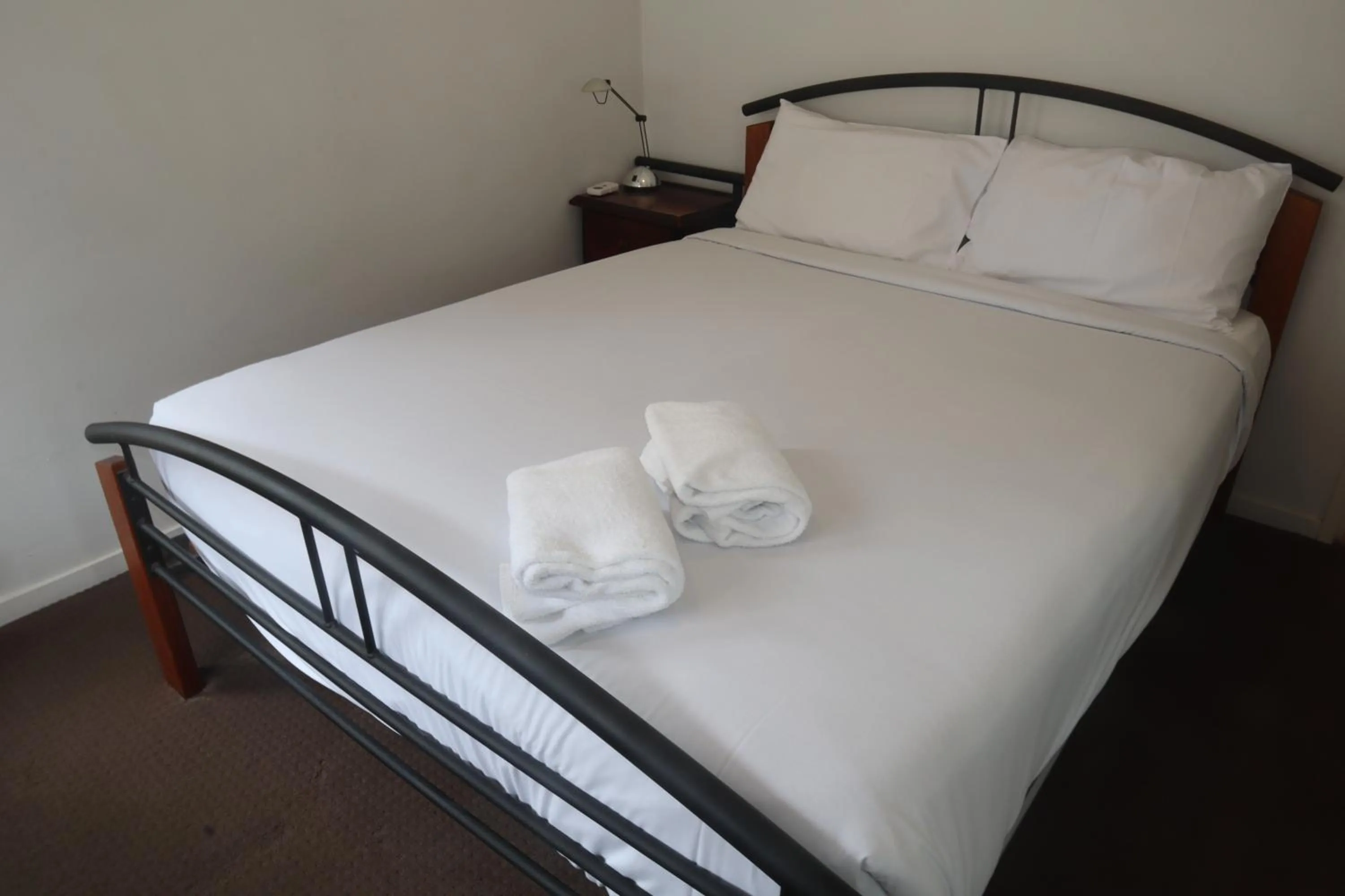 Property building, Bed in Coolum Beach Resort