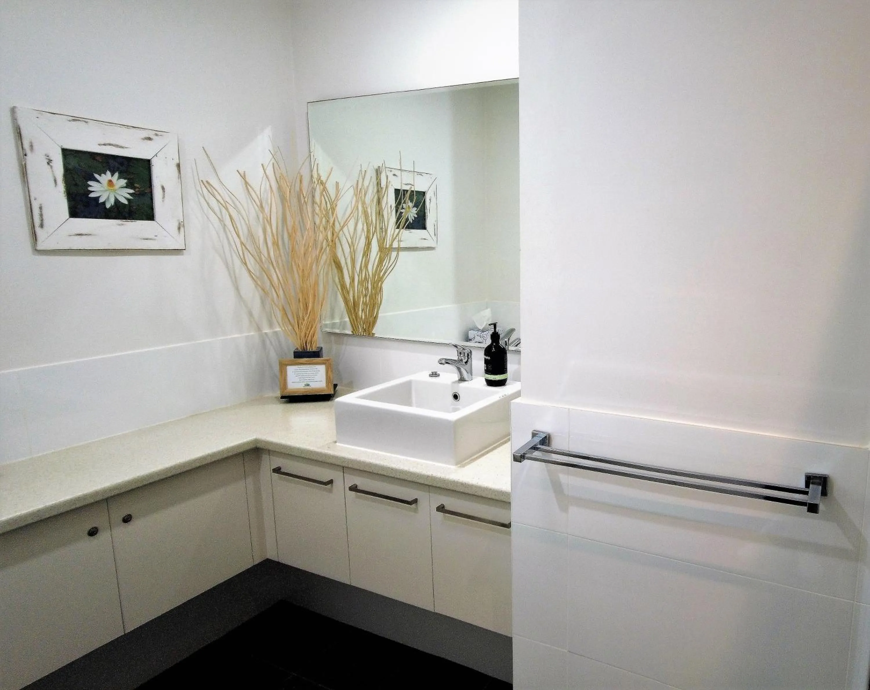 Bathroom in Noosa River Retreat Holiday Apartments