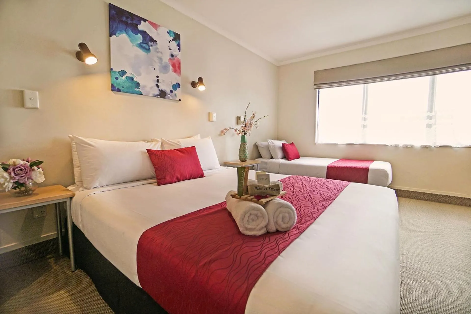 Bedroom, Bed in Ashwood Manor Motor Lodge