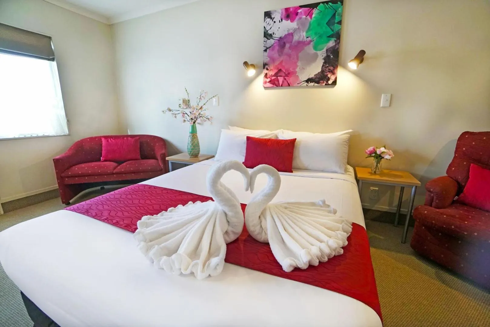 Bed in Ashwood Manor Motor Lodge