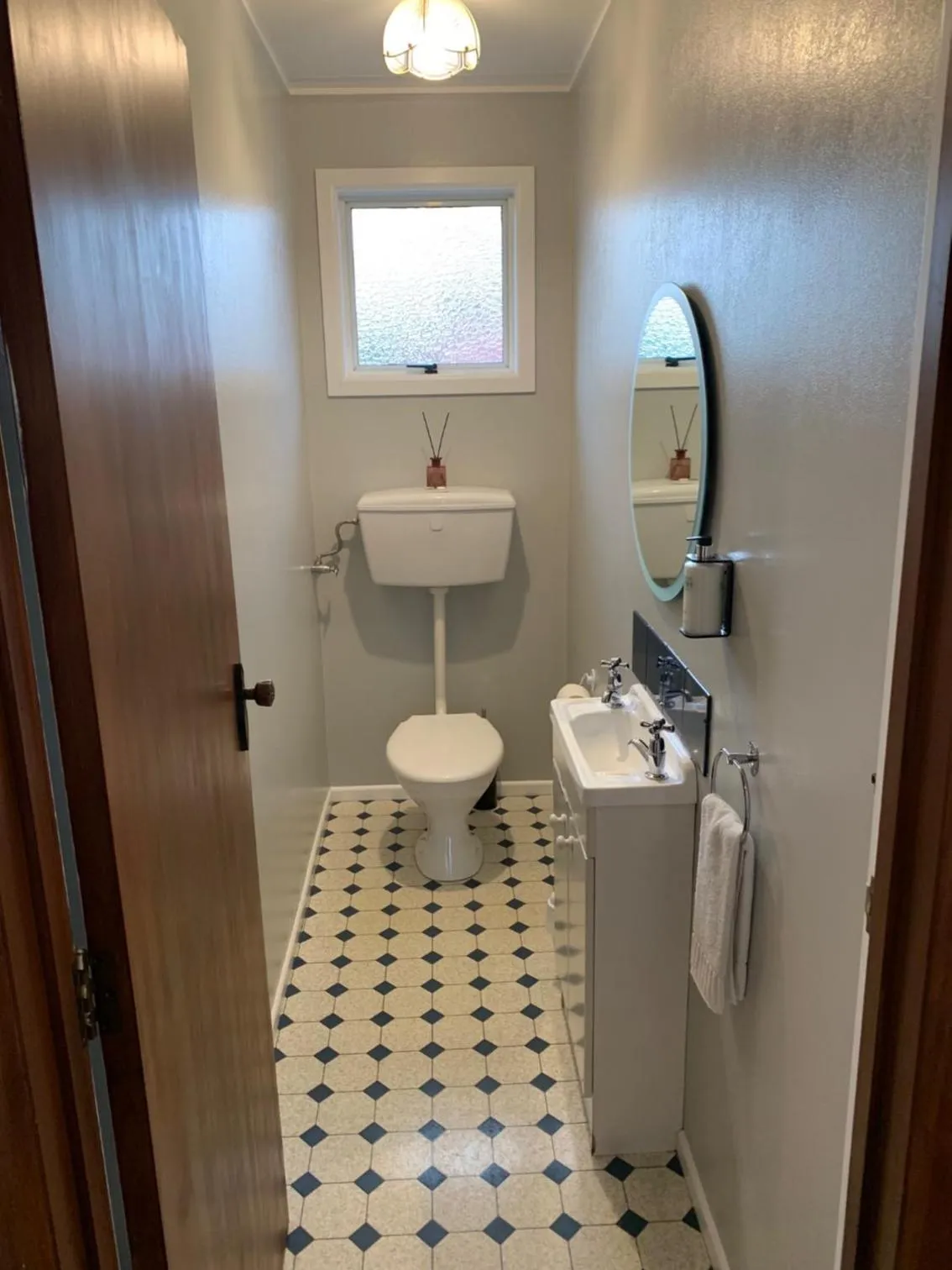 Toilet in Red Tussock Motel