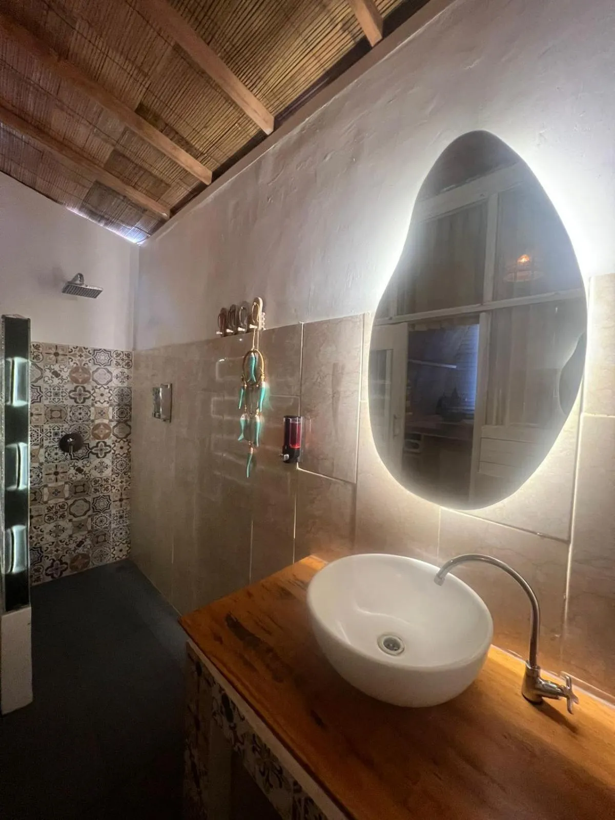 Bathroom in Living Trawangan Hotel