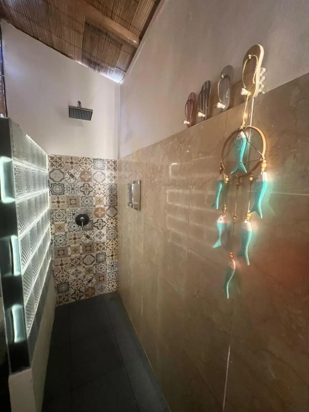 Bathroom in Living Trawangan Hotel