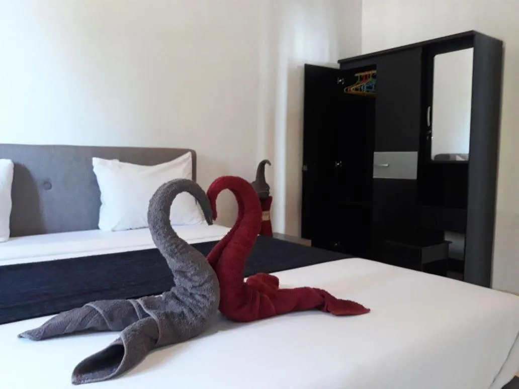 Bed in Pulau Weh Paradise