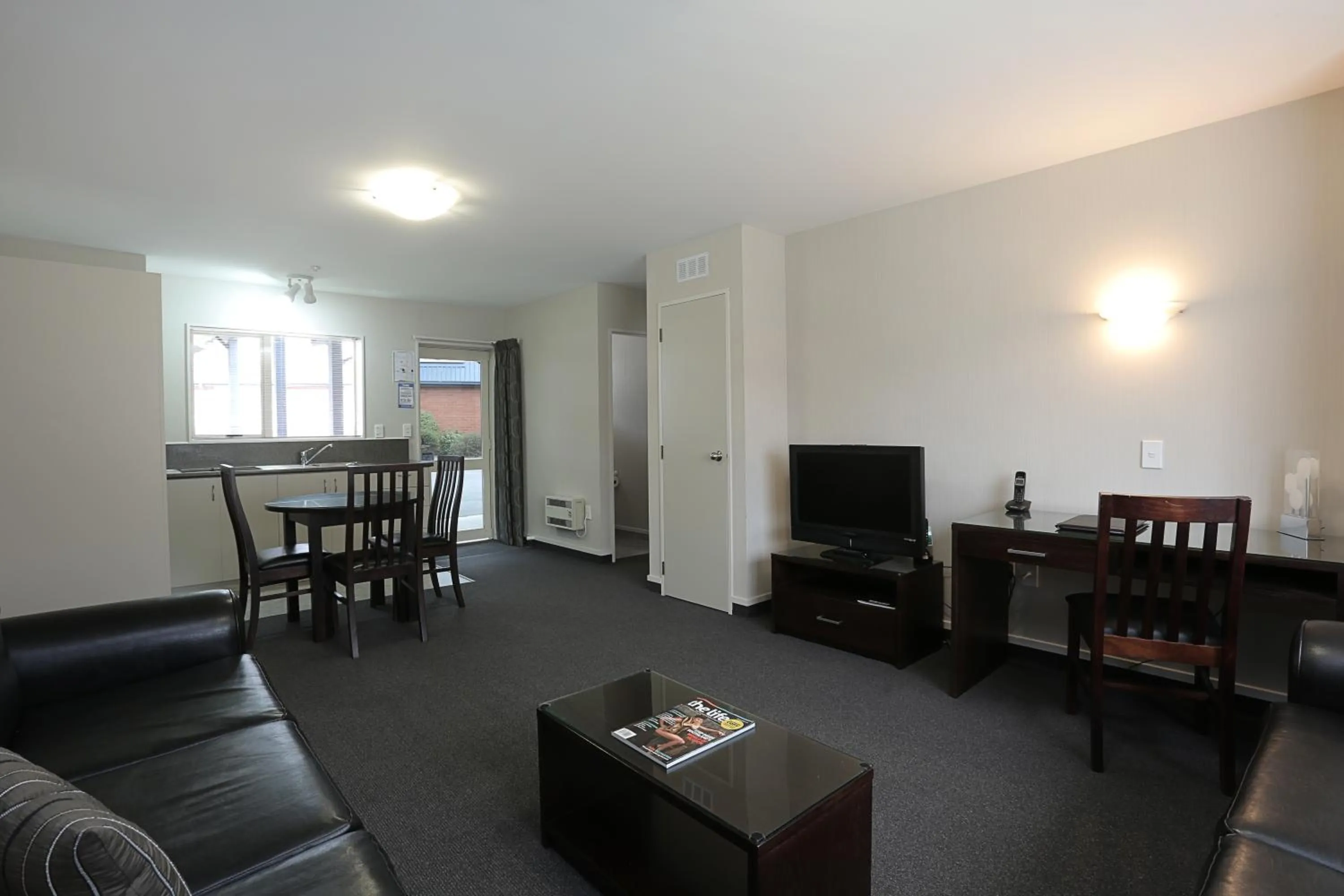 Living room in Homestead Villa Motel