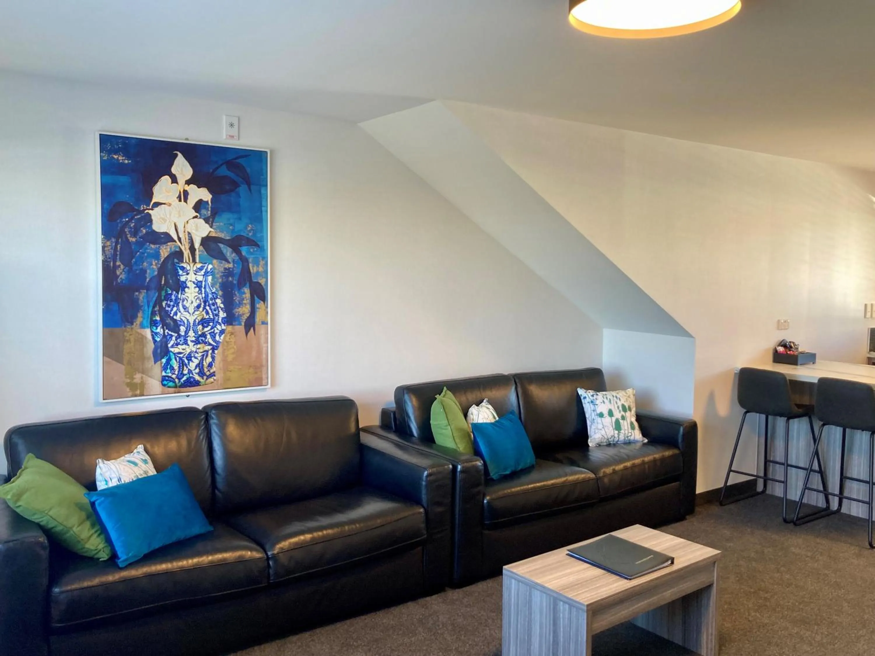 Living room in Homestead Villa Motel