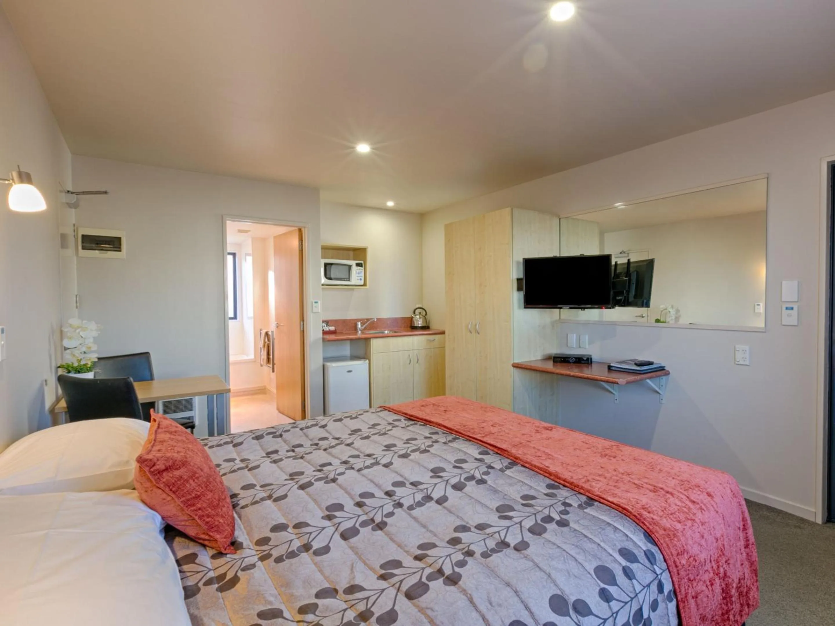 Photo of the whole room, Bed in Bella Vista Motel Greymouth