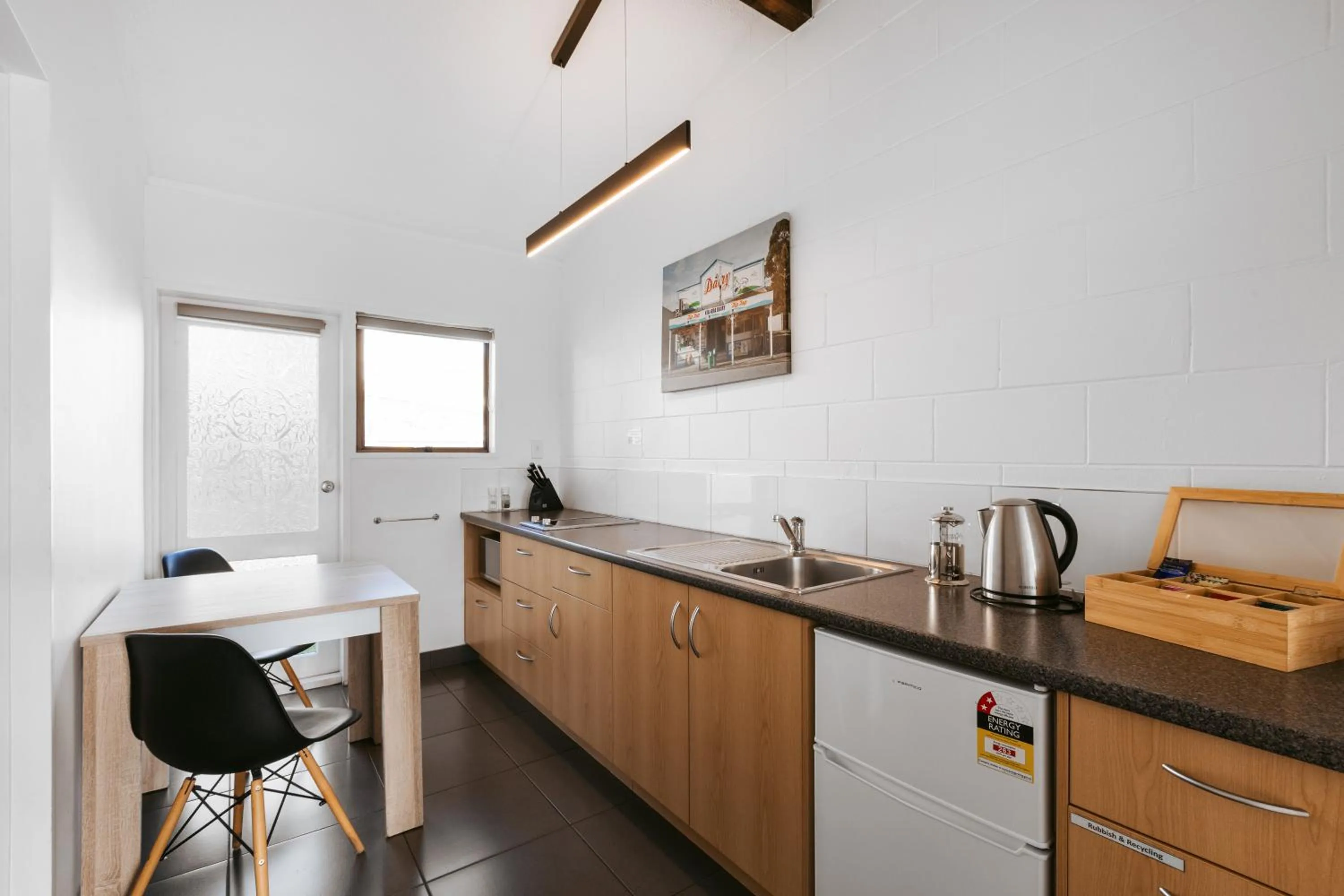 Cobblestone Court Motel - Wenzel Motels