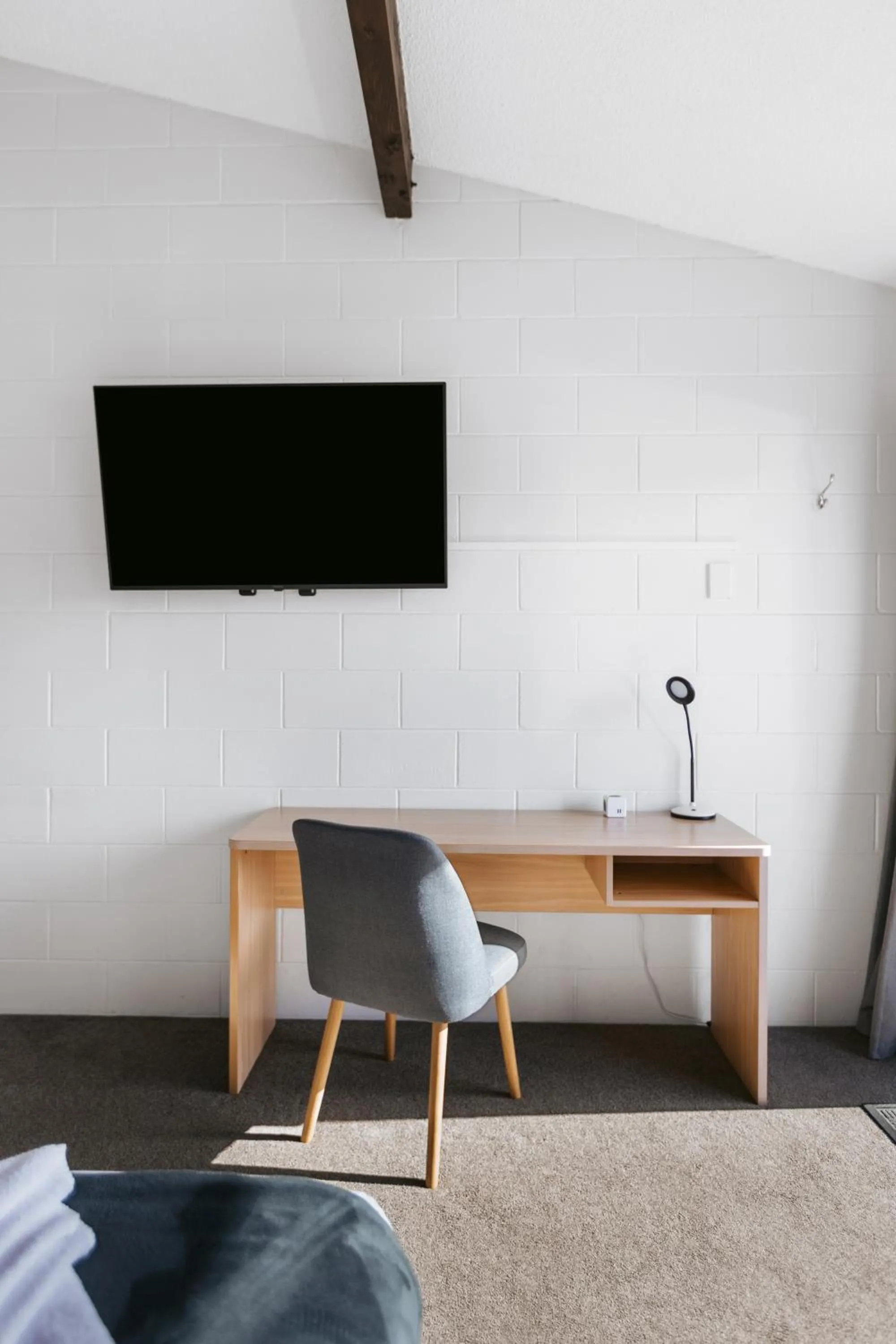 Cobblestone Court Motel - Wenzel Motels