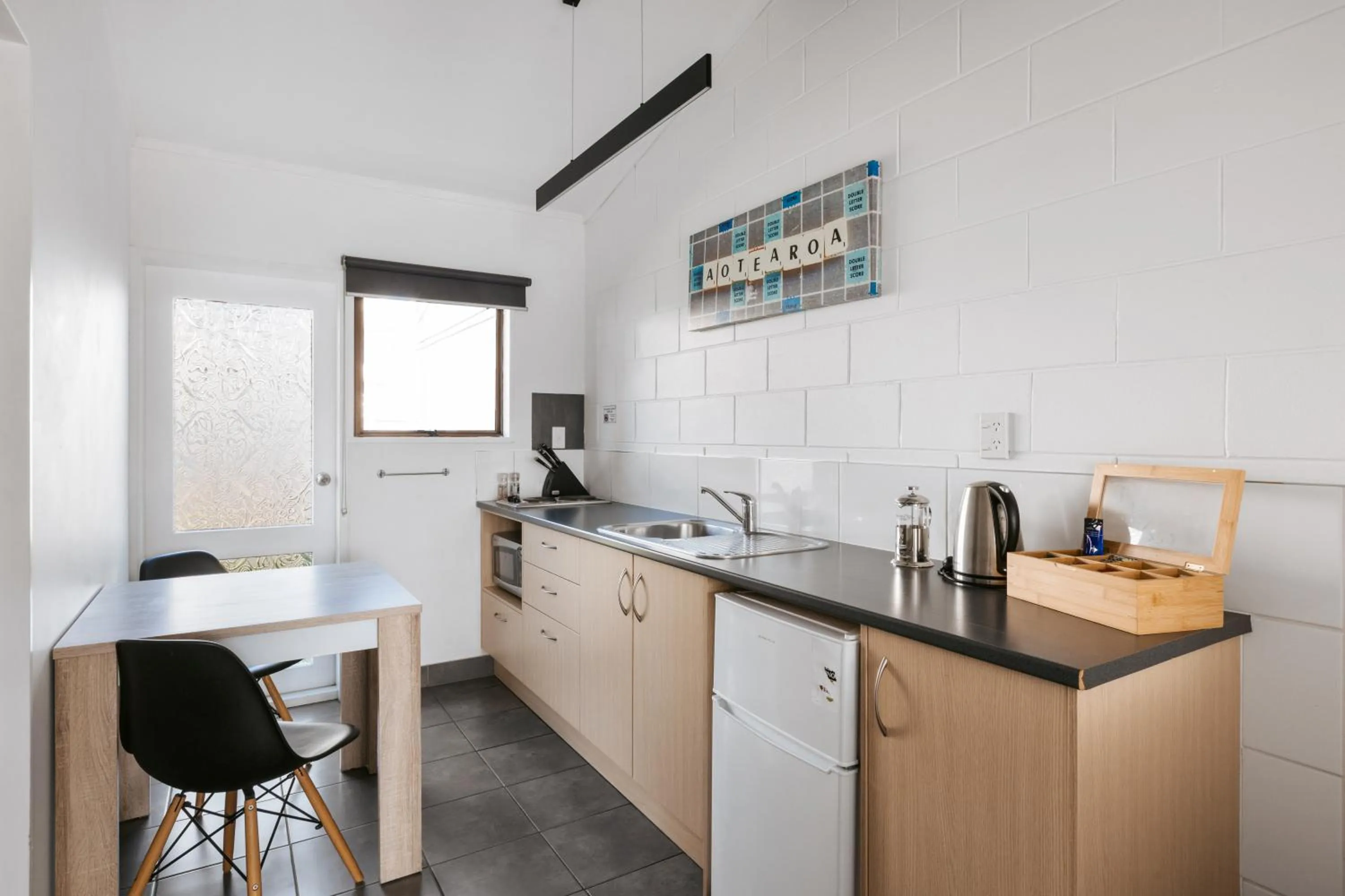 Cobblestone Court Motel - Wenzel Motels