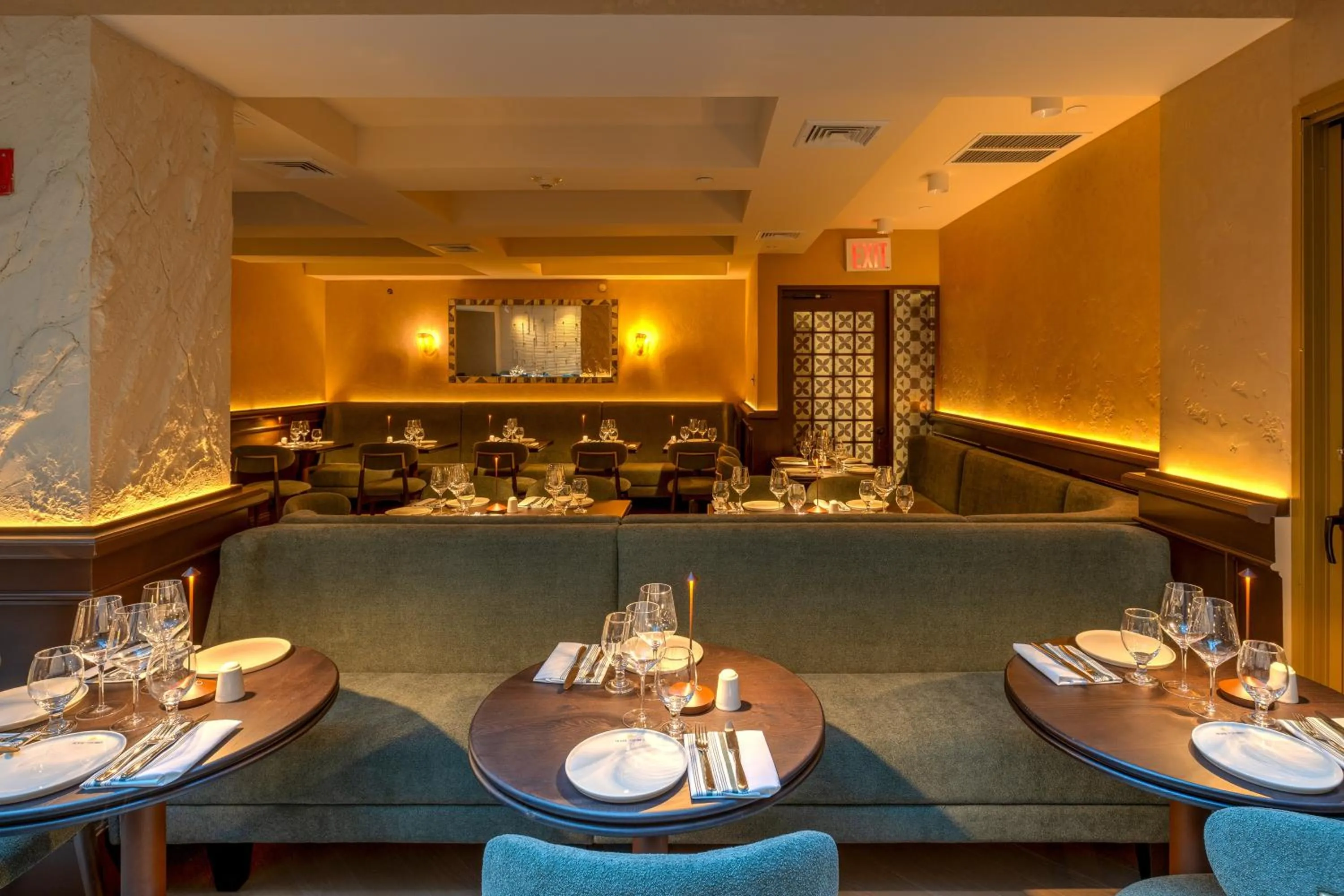 Restaurant/places to eat in Four Points by Sheraton Manhattan SoHo Village