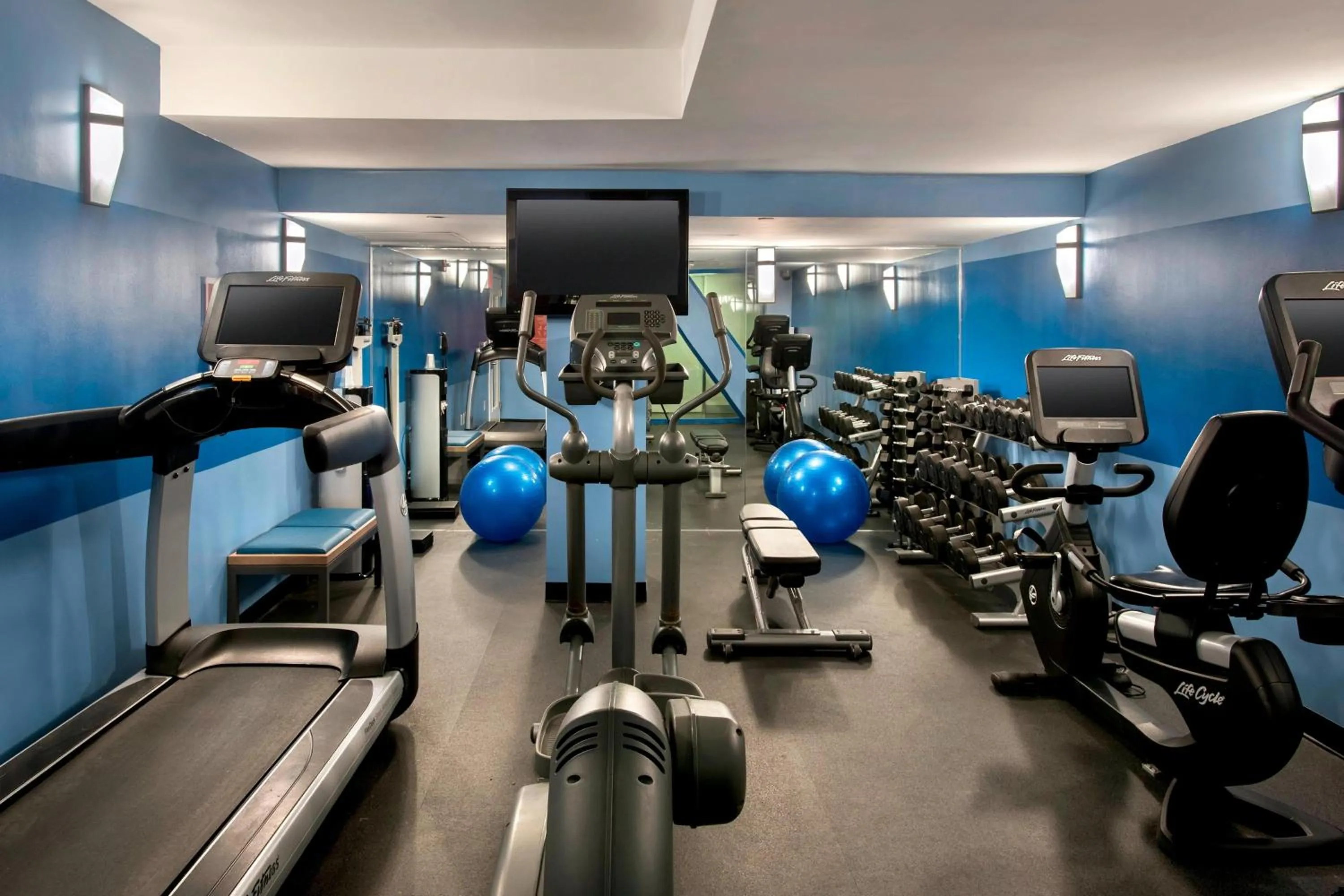 Fitness centre/facilities in Four Points by Sheraton Manhattan SoHo Village