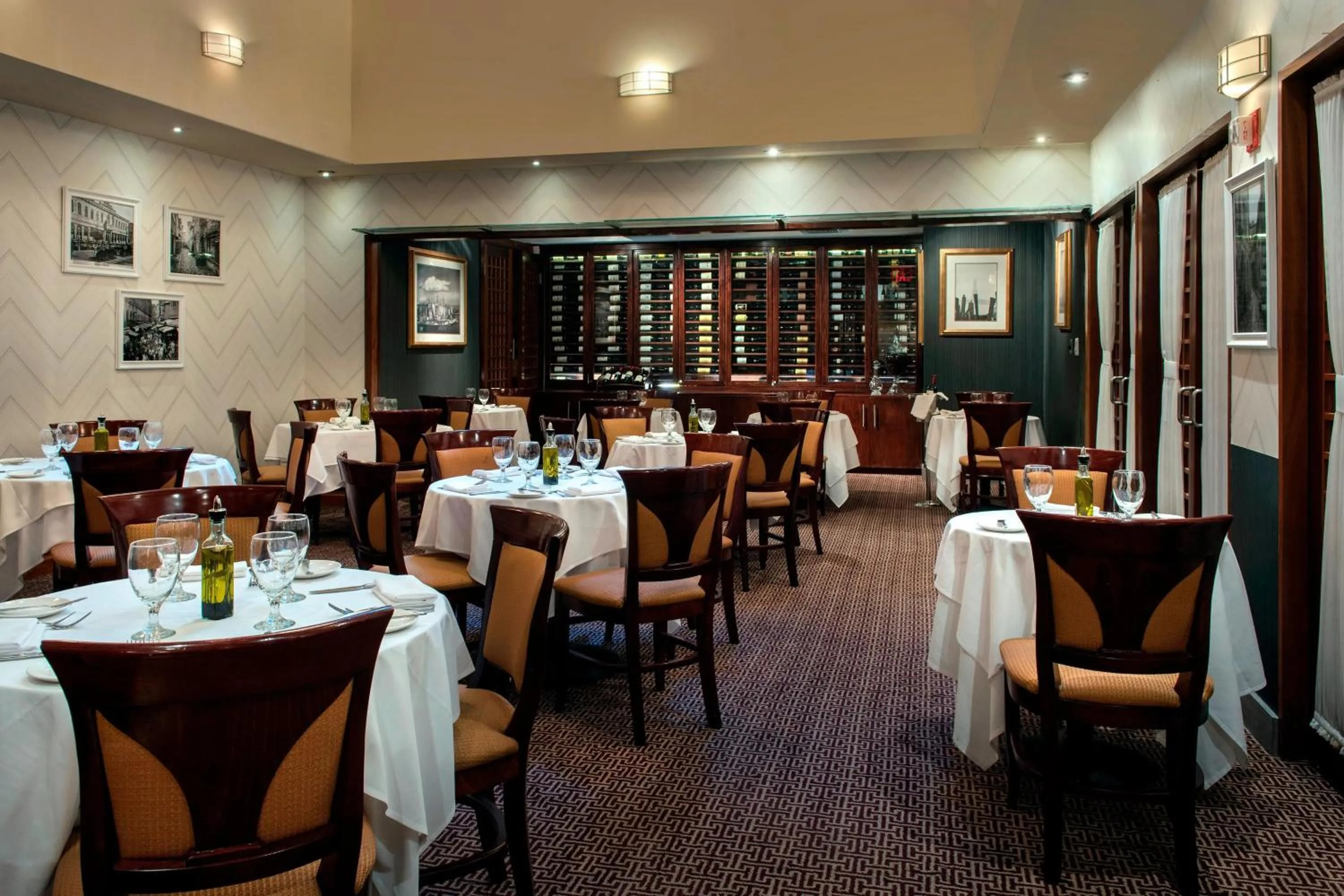 Restaurant/places to eat in Four Points by Sheraton Manhattan SoHo Village