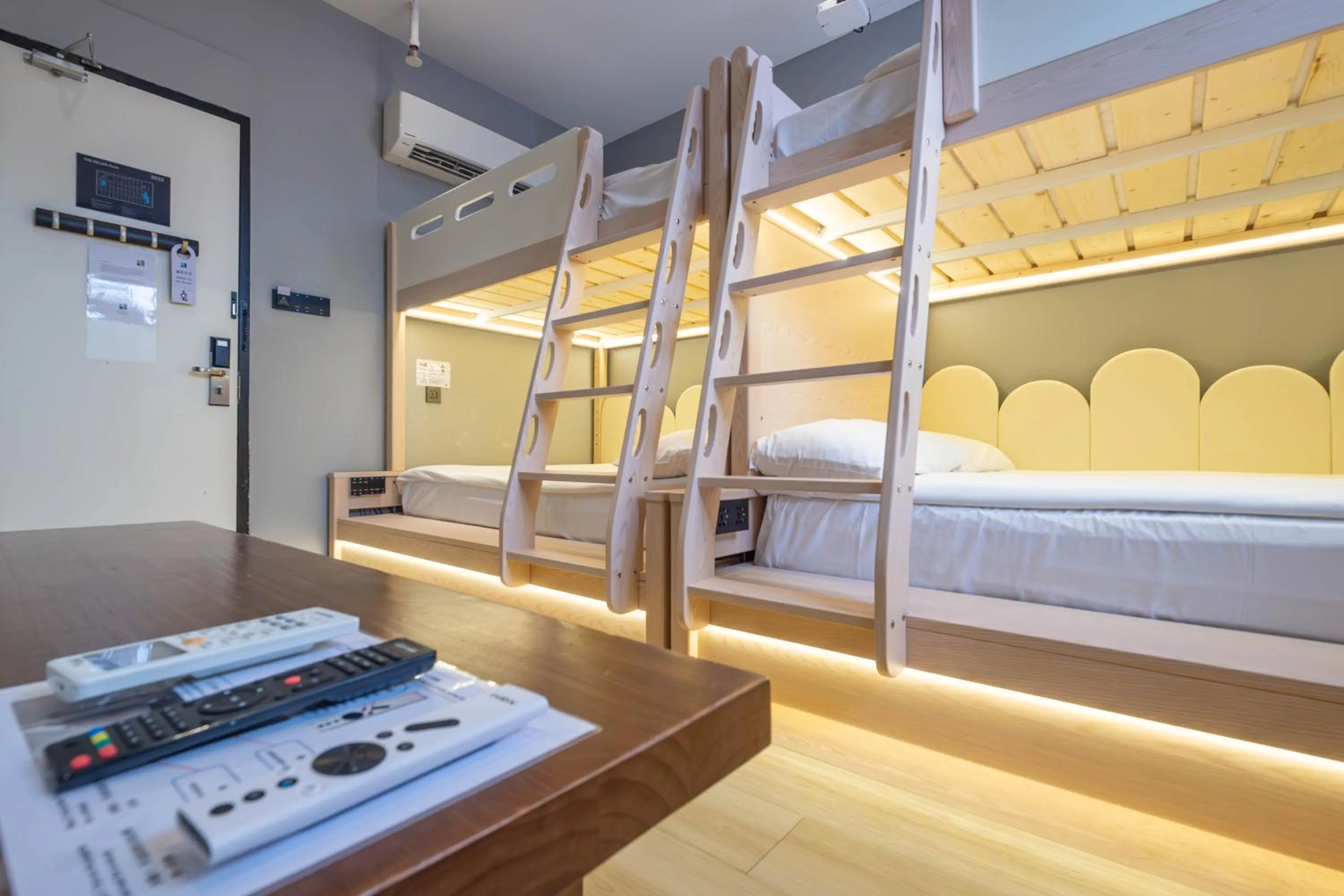 Bed in Rest Chinatown Hotel