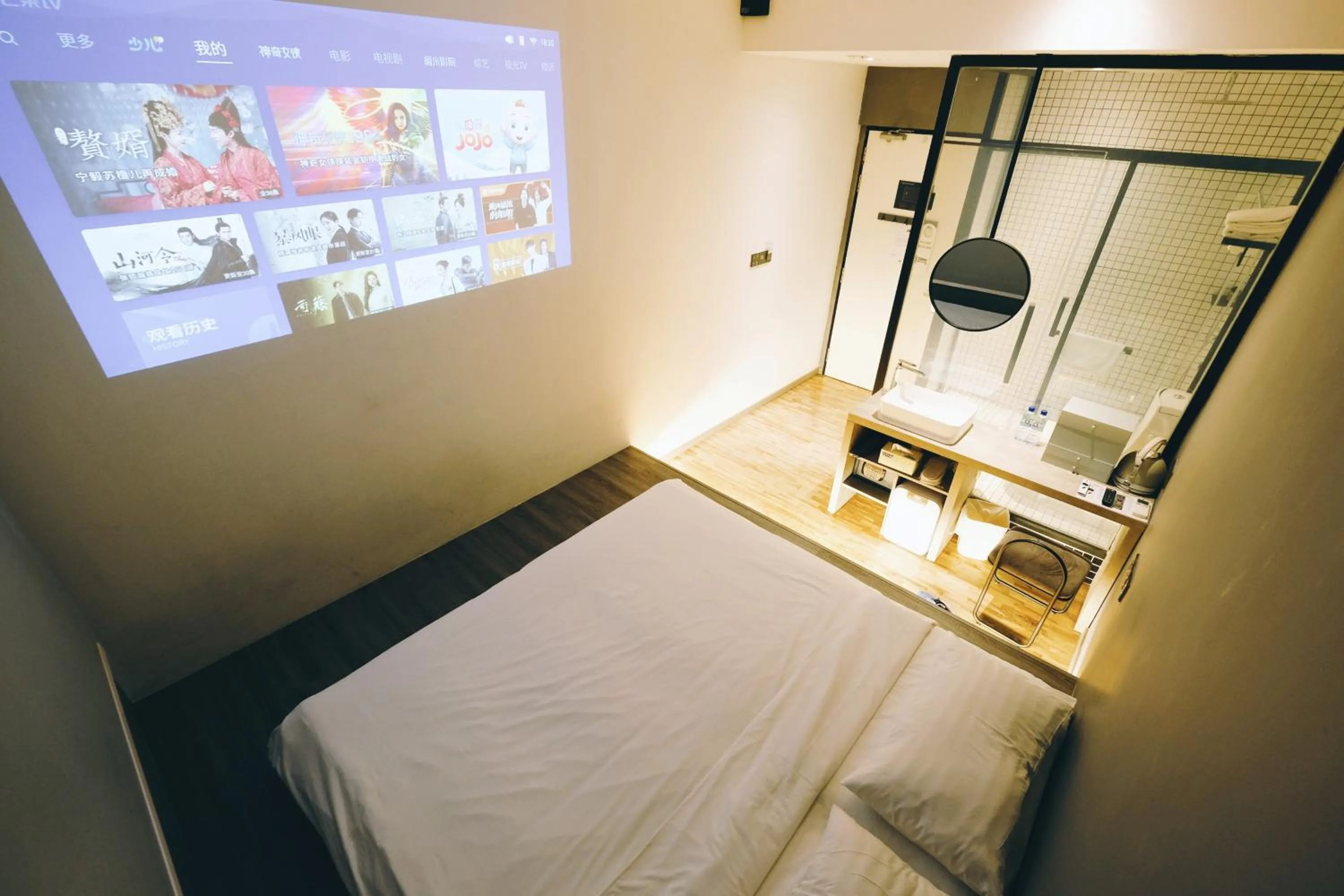 Bathroom, Bed in Rest Chinatown Hotel