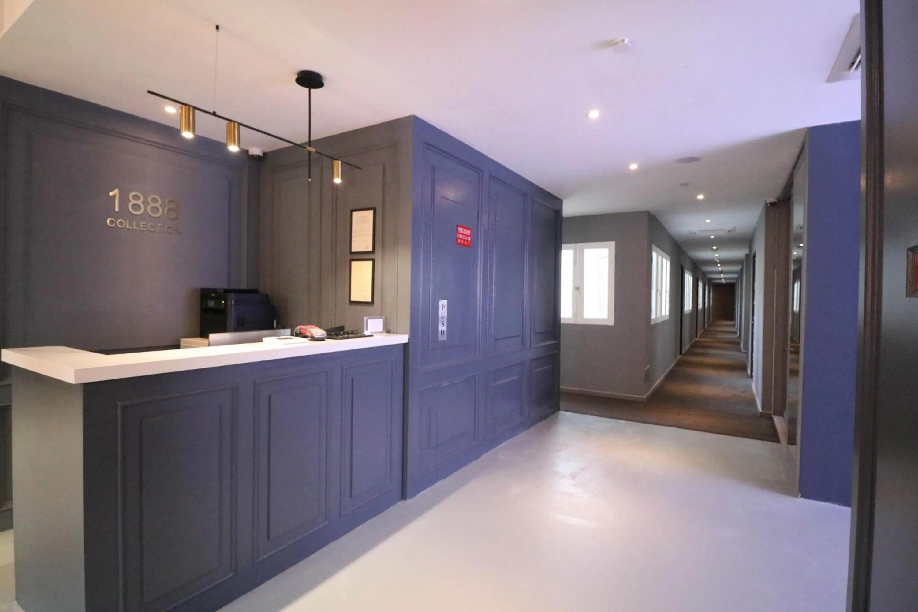 Lobby or reception in Rest Chinatown Hotel