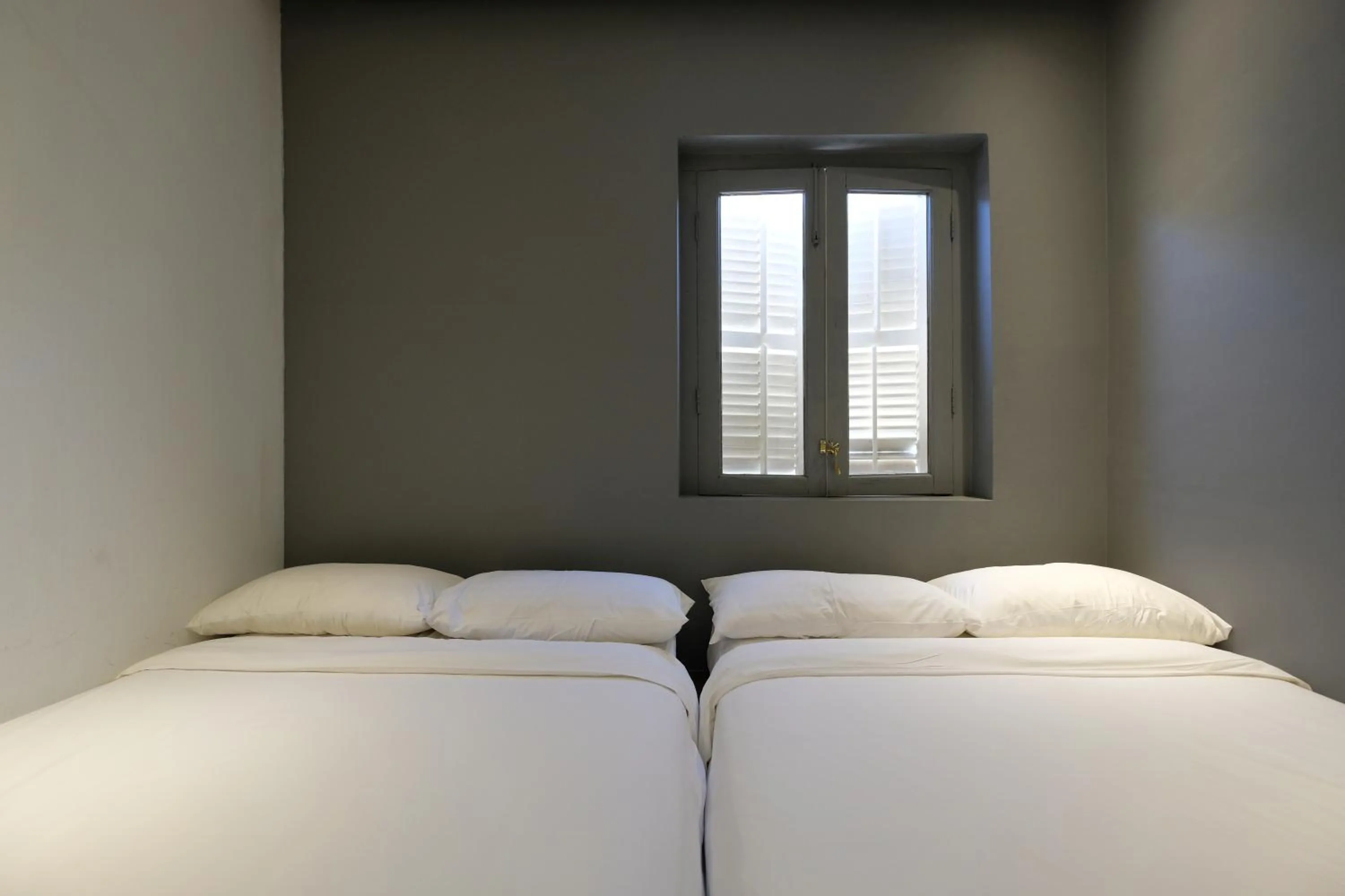 Bed in Hotel 1888 Collection