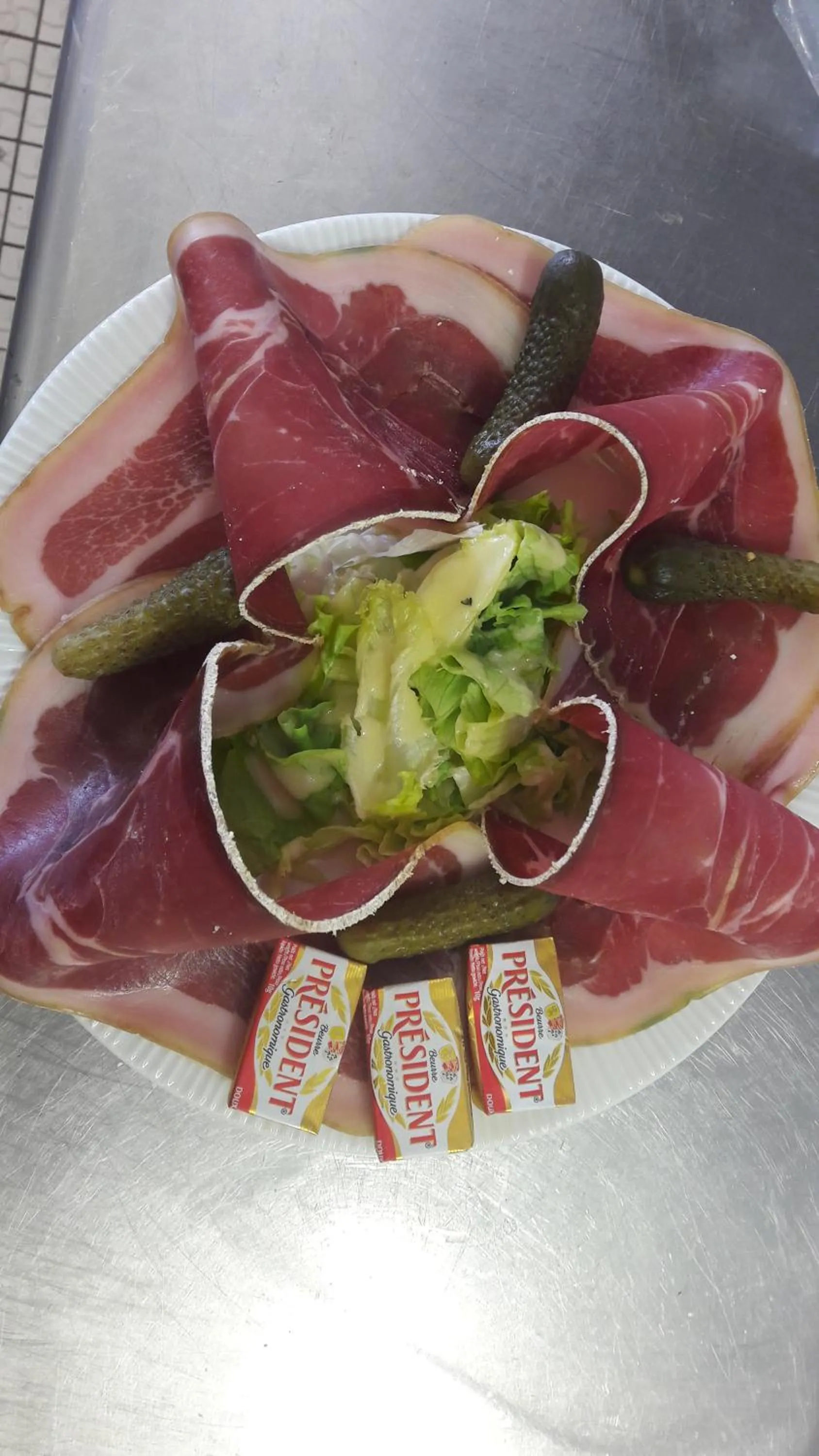 Restaurant/places to eat in Le Terminus