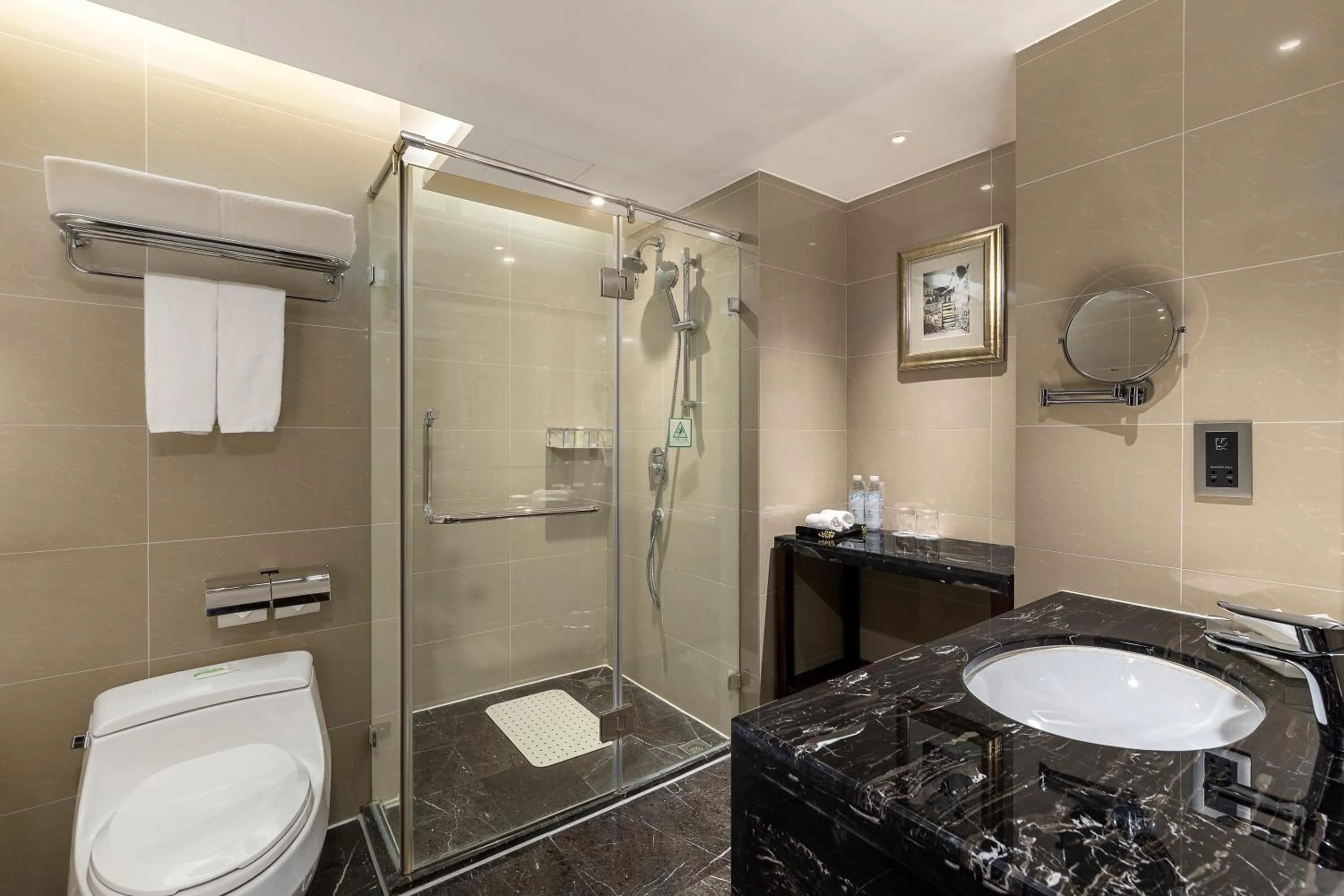 Bathroom in Holiday Inn Chengdu Century City West, an IHG Hotel