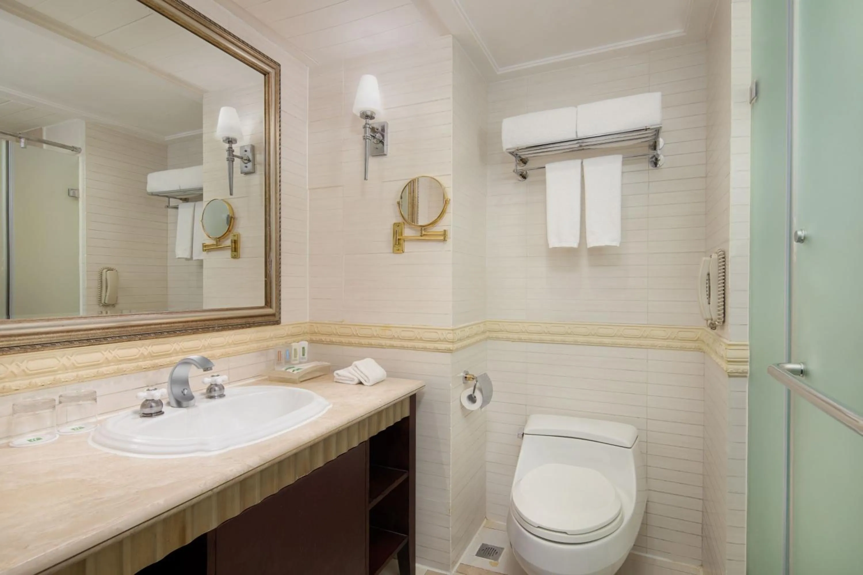 Bathroom in Holiday Inn Chengdu Century City West, an IHG Hotel