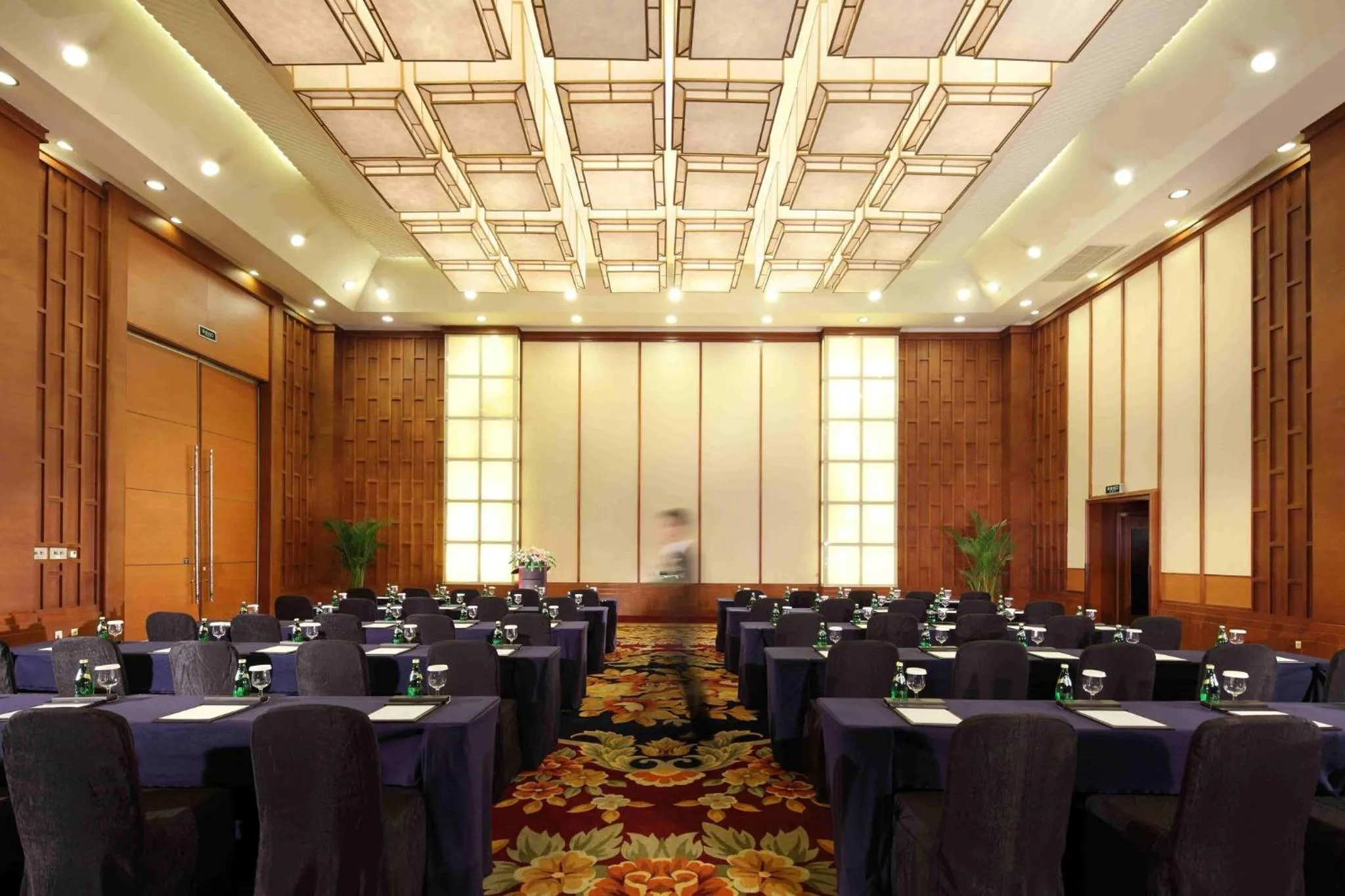 Meeting/conference room in Holiday Inn Chengdu Century City West, an IHG Hotel