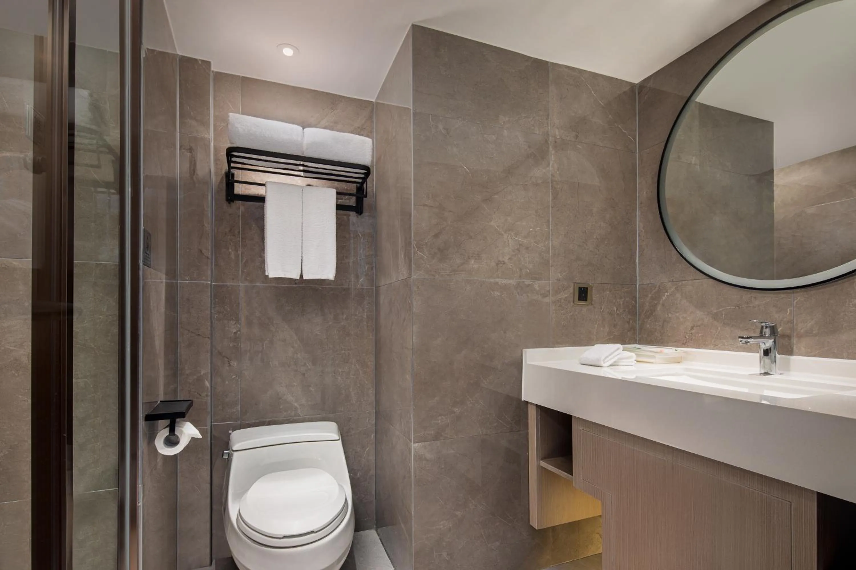 Shower in Holiday Inn Chengdu Century City West, an IHG Hotel