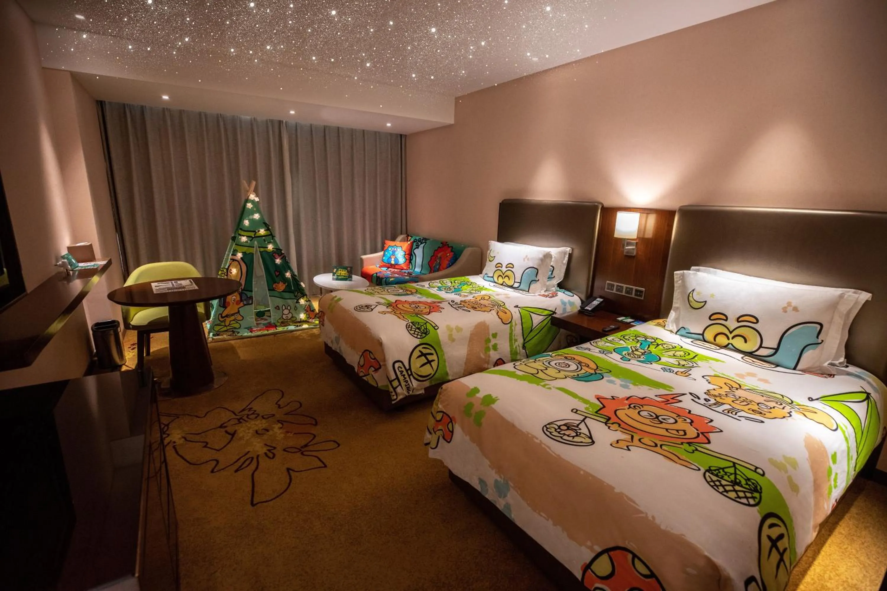 Bedroom, Bed in Holiday Inn Chengdu Century City West, an IHG Hotel