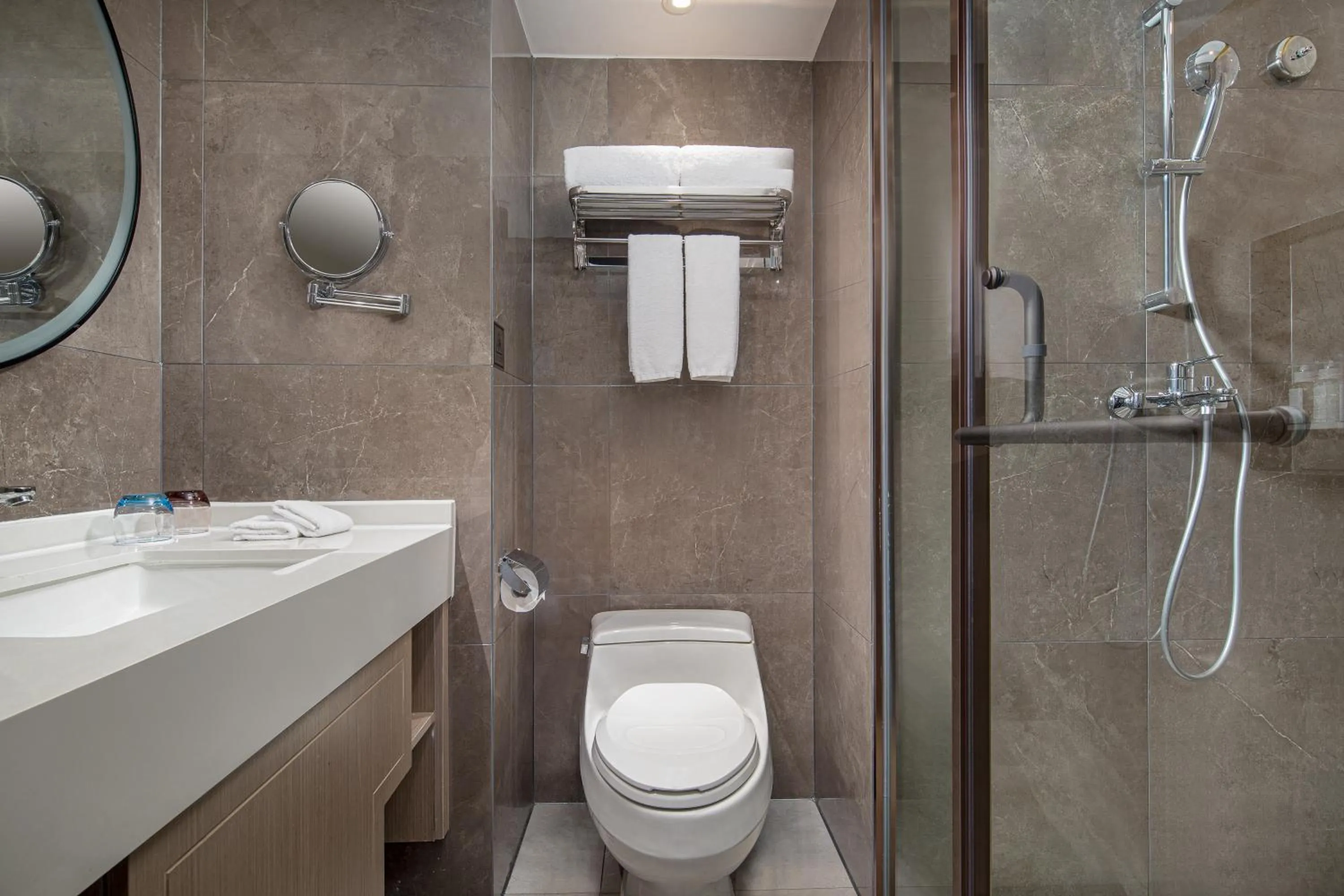 Shower in Holiday Inn Chengdu Century City West, an IHG Hotel