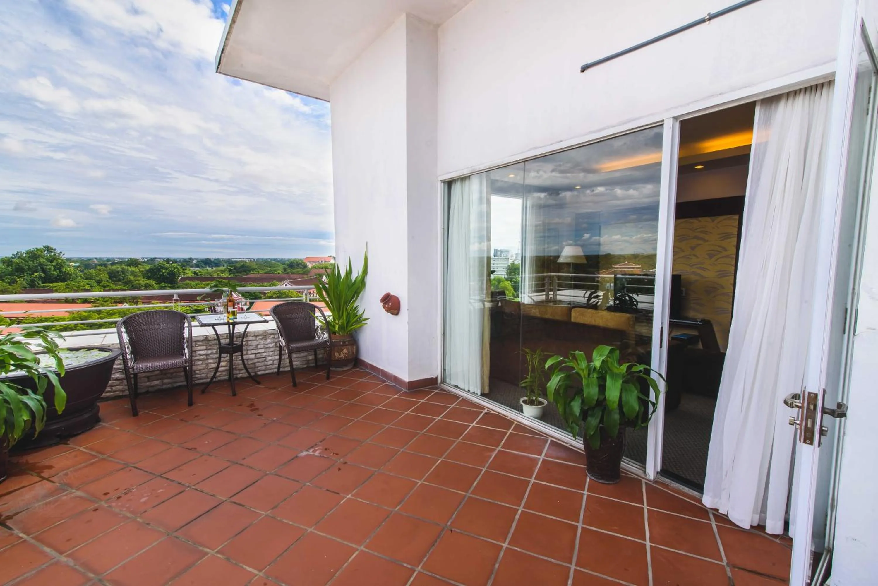 Balcony/Terrace in Mondial Hotel Hue