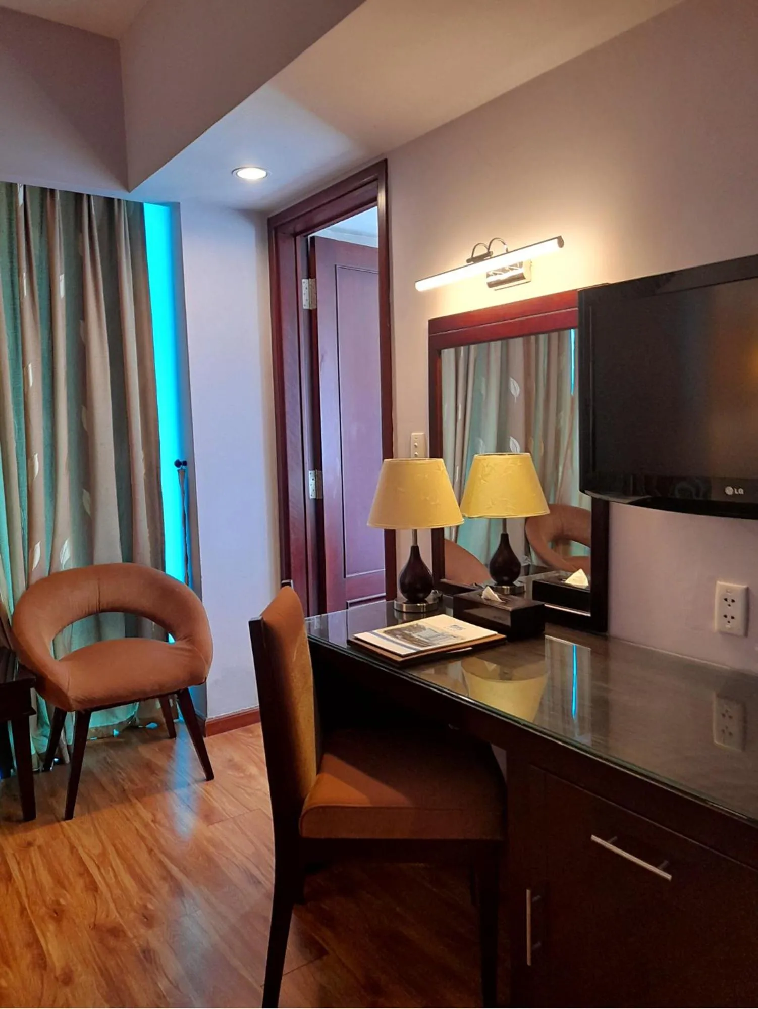 Bedroom in Mondial Hotel Hue