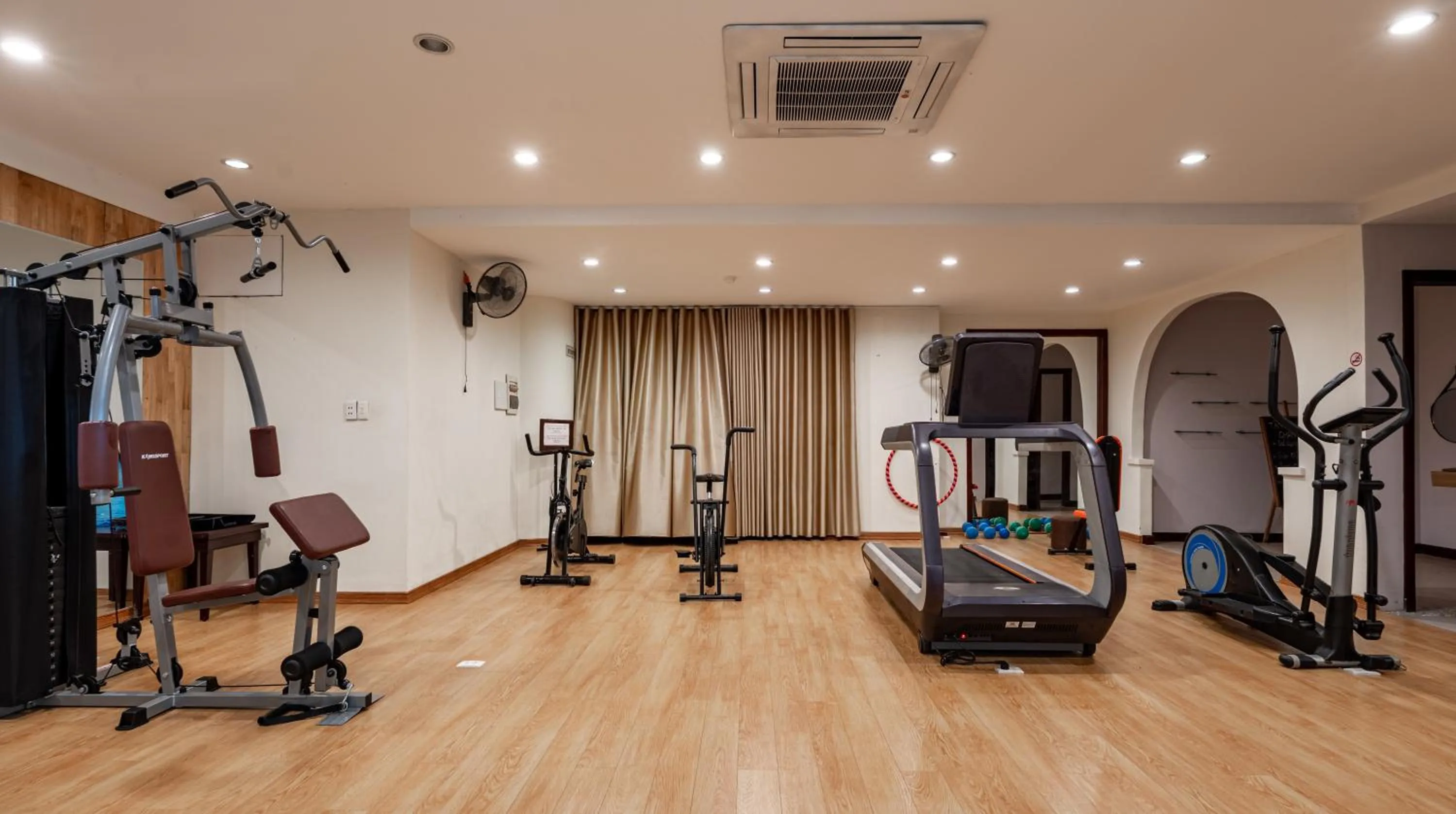 Fitness centre/facilities in Mondial Hotel Hue