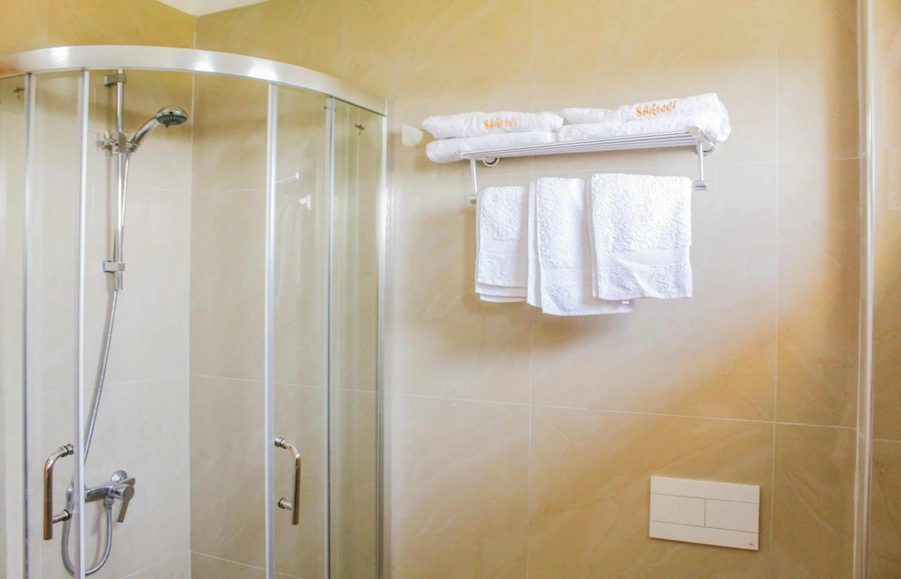 Toilet in Shkreli Resort Qafeshtame
