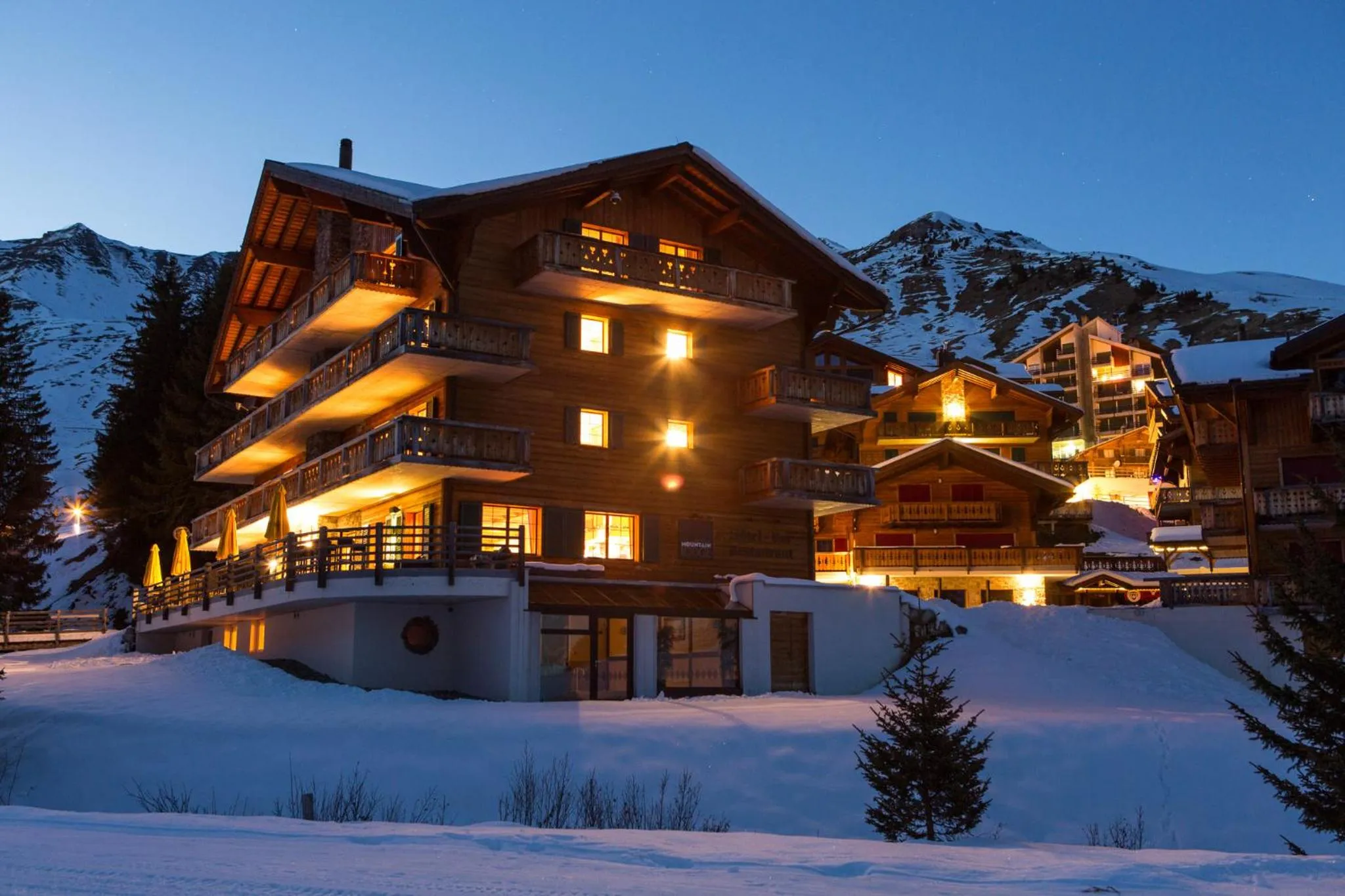 Winter in Mountain Lodge, Les Crosets