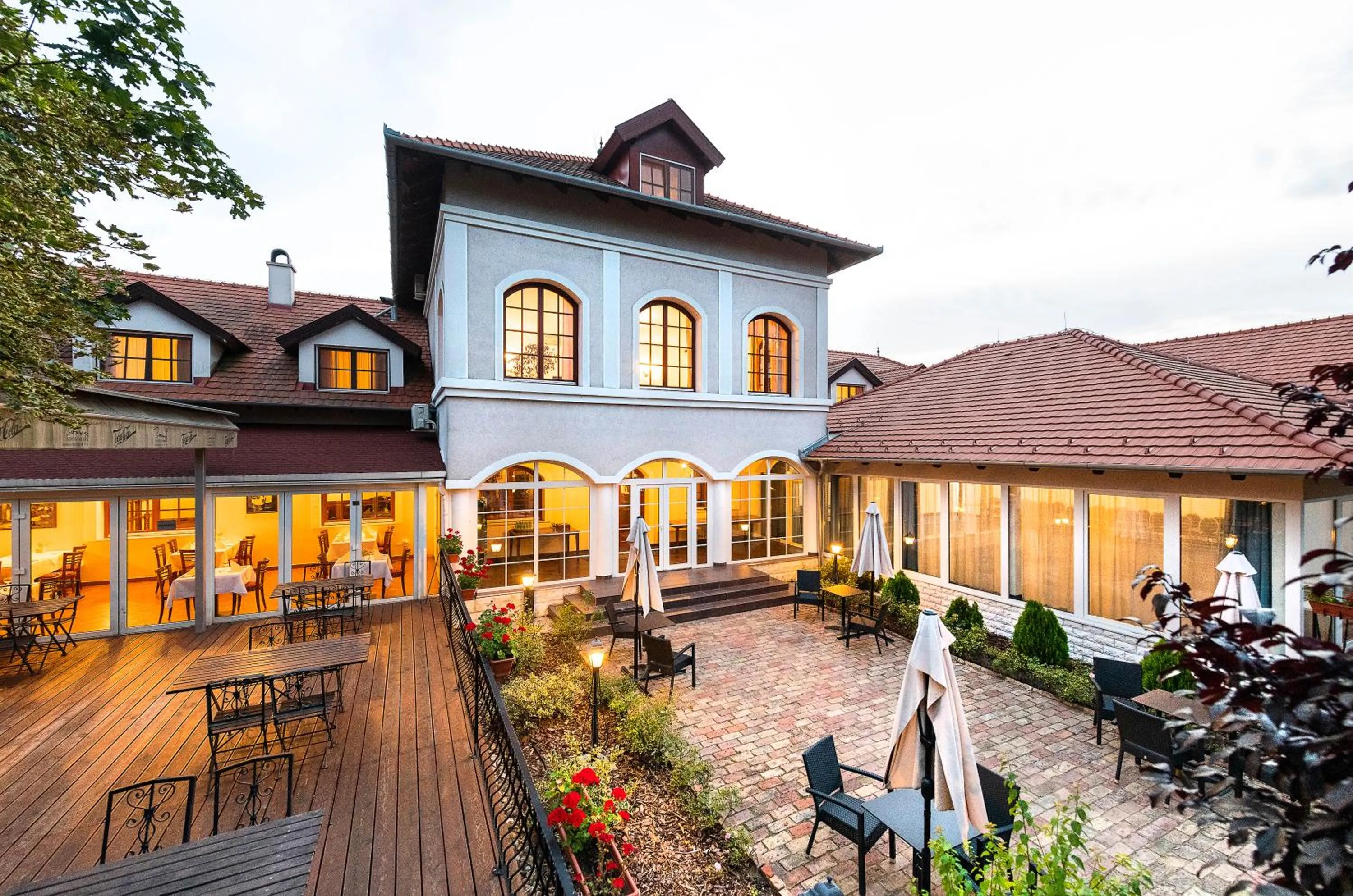 Property building in Bodrogi Kúria Wellness Hotel