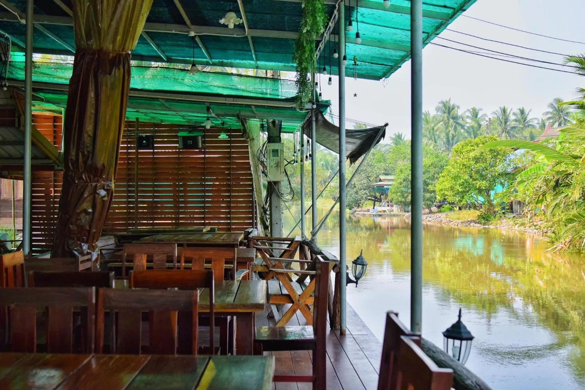 Restaurant/places to eat in บ้านกรนรา Baan Kornnara