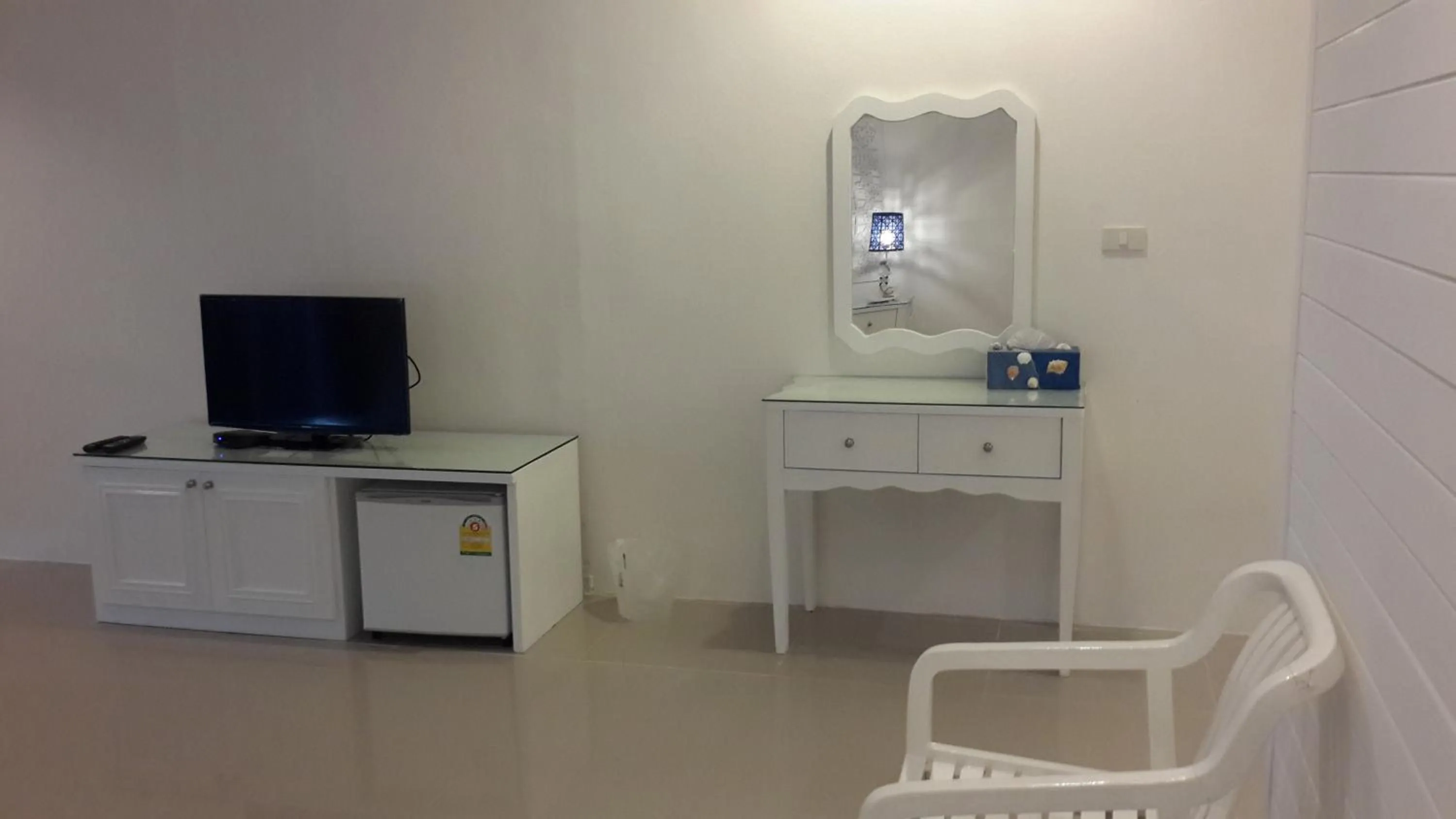 TV and multimedia in PP Blue Sky Resort-SHA Plus