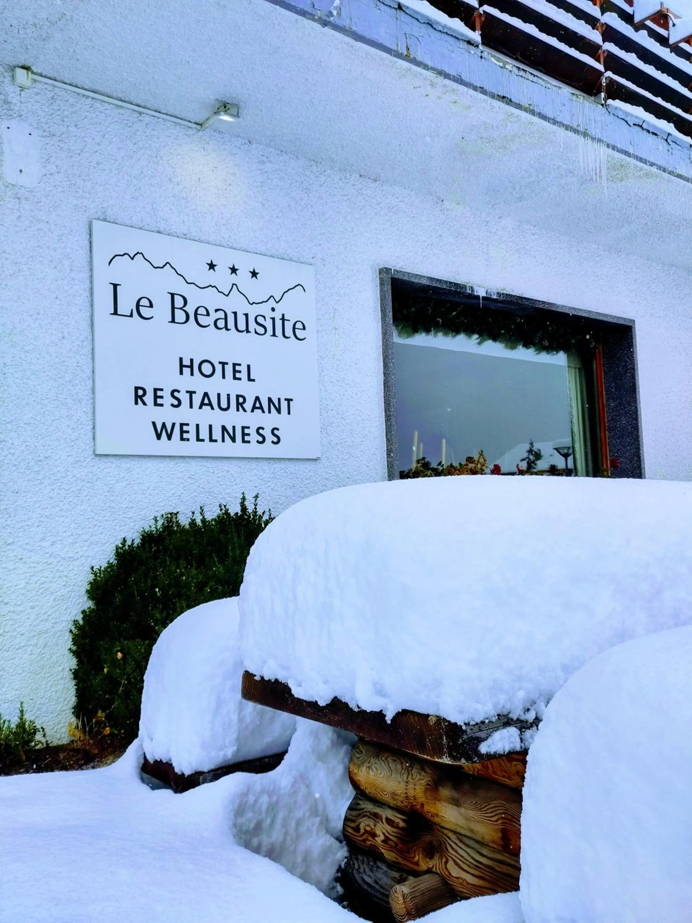 Patio in Hotel le Beausite