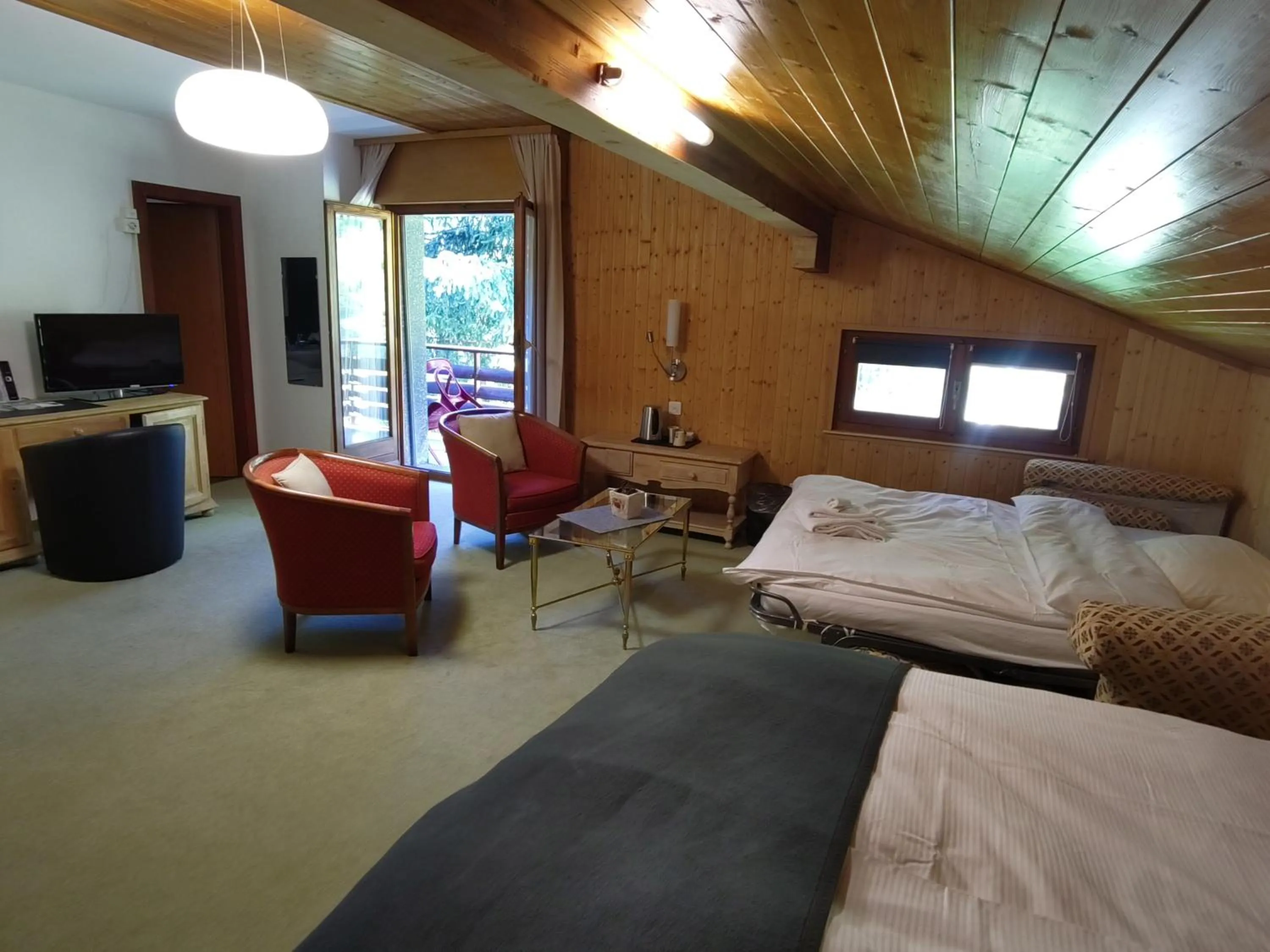 Property building, Bed in Hotel le Beausite