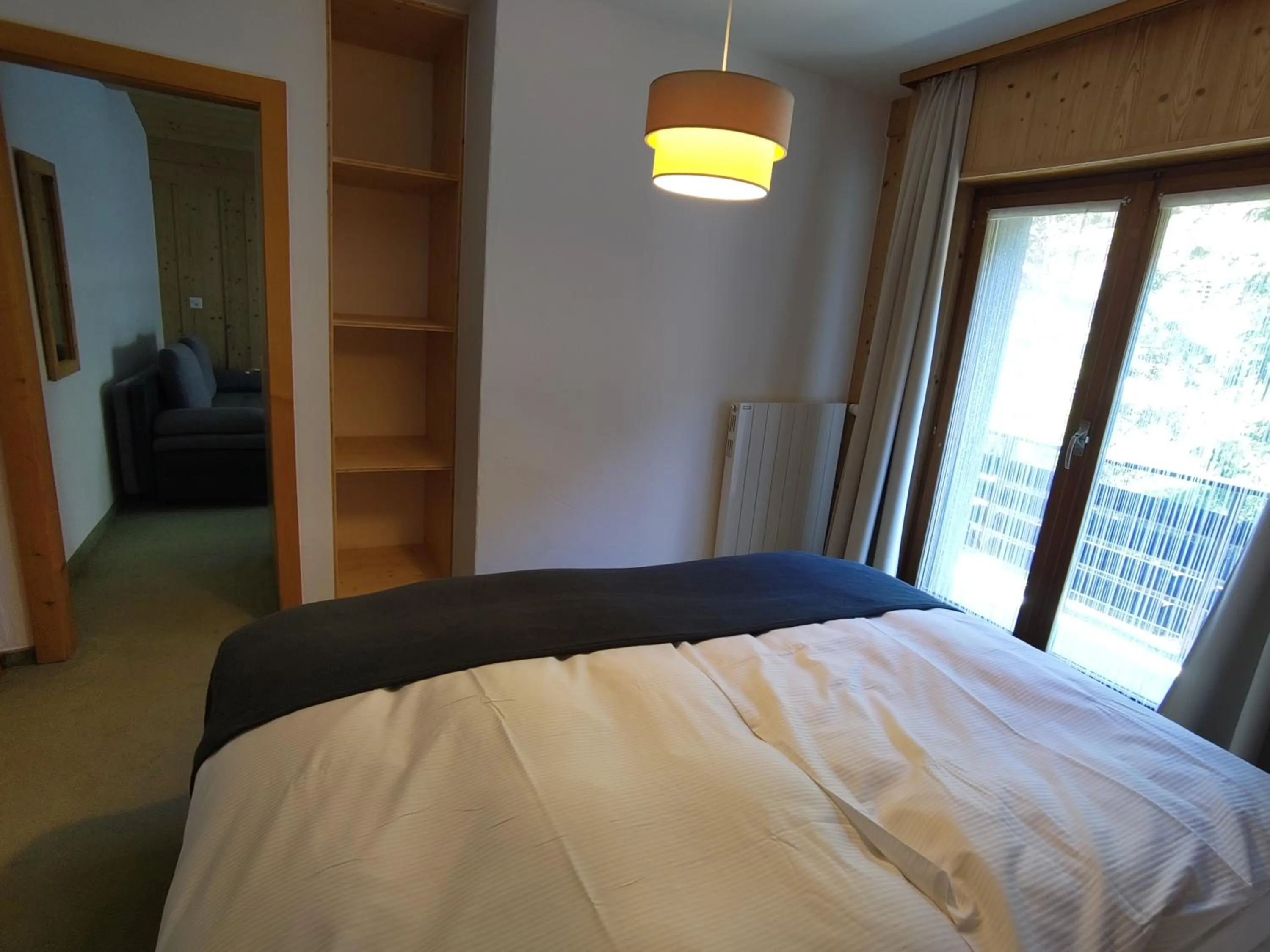 Property building, Bed in Hotel le Beausite