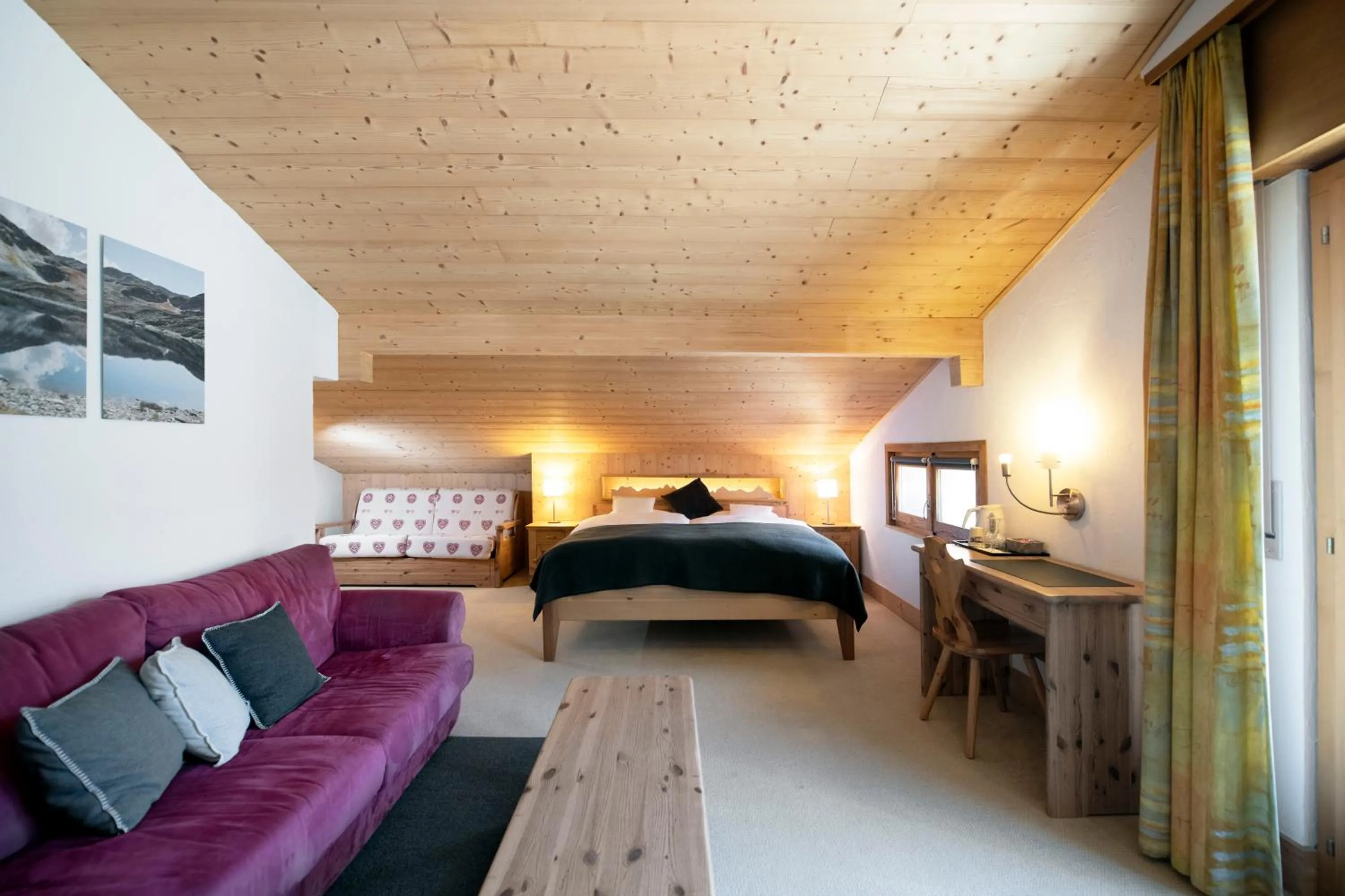 Photo of the whole room, Bed in Hotel le Beausite