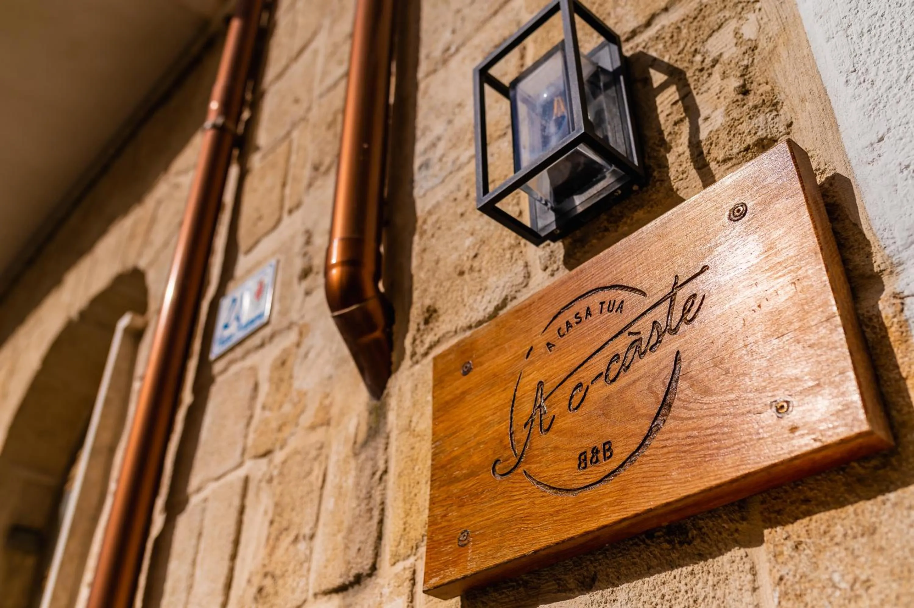 Logo/Certificate/Sign in B&B A C-Caste