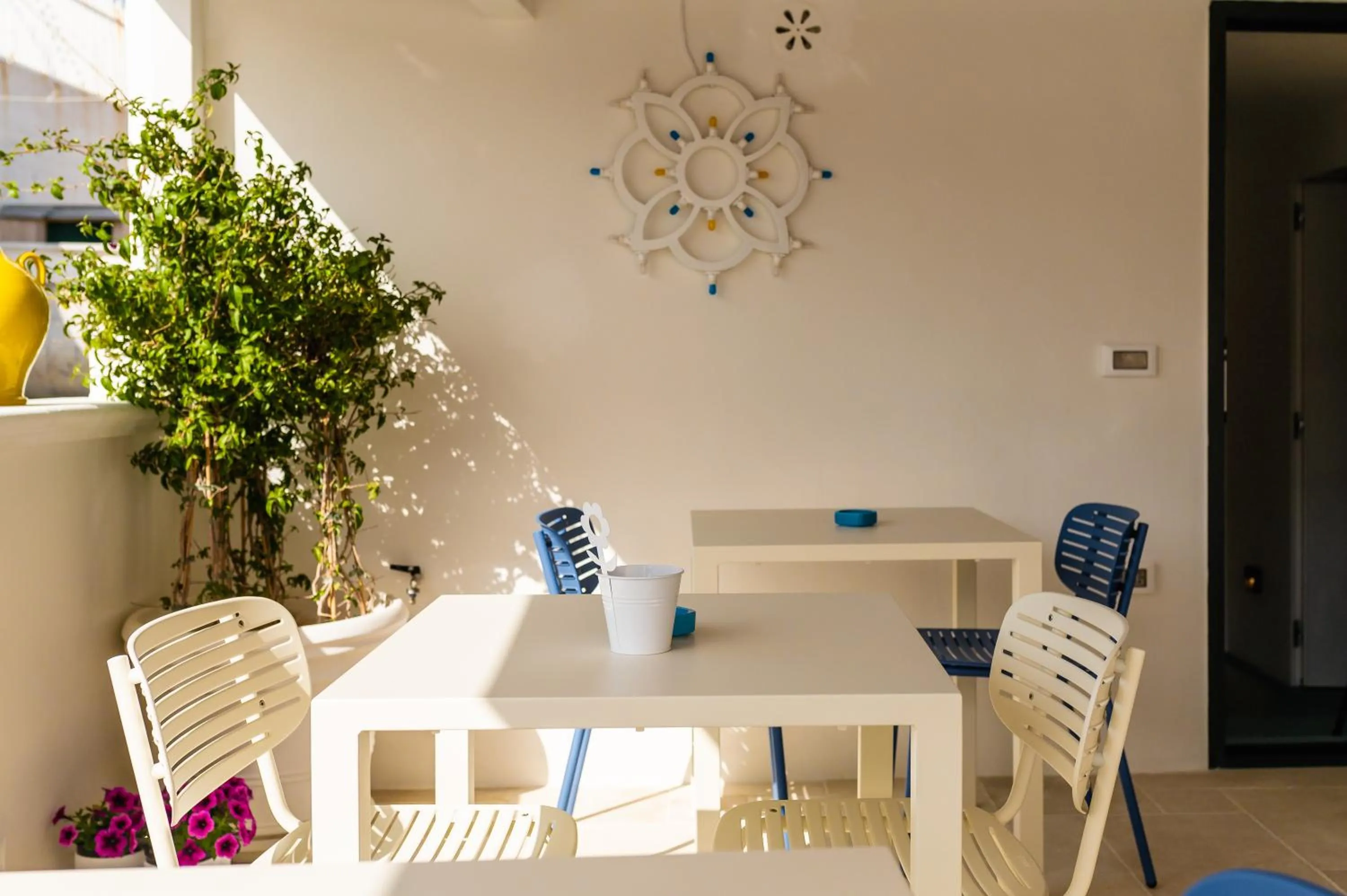 Dining area in B&B A C-Caste